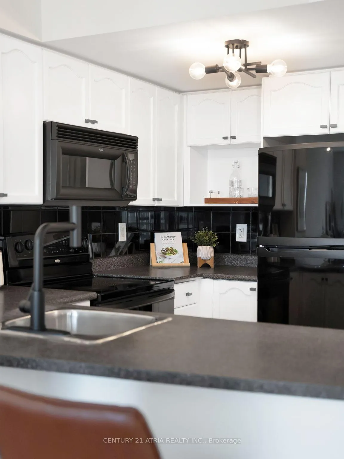 Photo 8 of Unit 1806, 18 Yonge Street, Toronto, Waterfront Communities — HOMEH