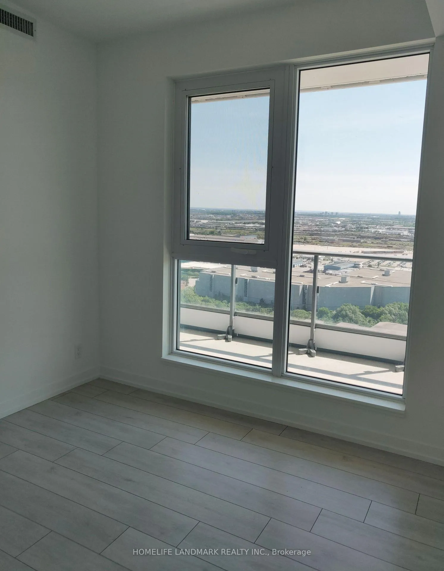 Photo 6 of Unit 3302, 950 Portage Parkway, Vaughan, Vaughan Corporate Centre — HOMEH