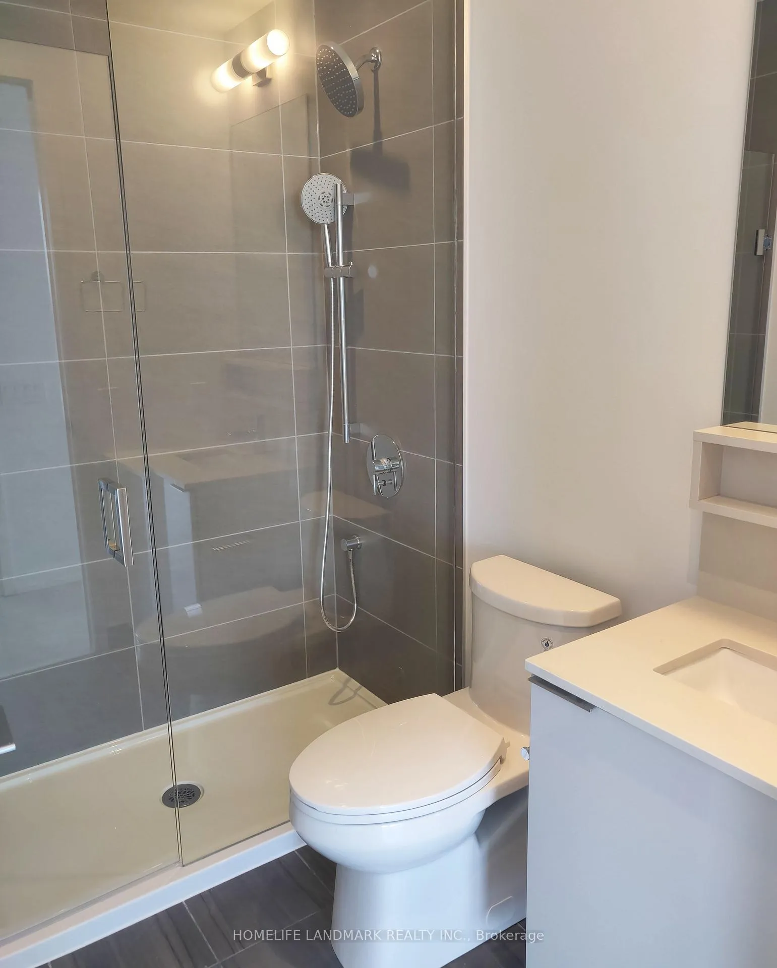 Photo 9 of Unit 3302, 950 Portage Parkway, Vaughan, Vaughan Corporate Centre — HOMEH