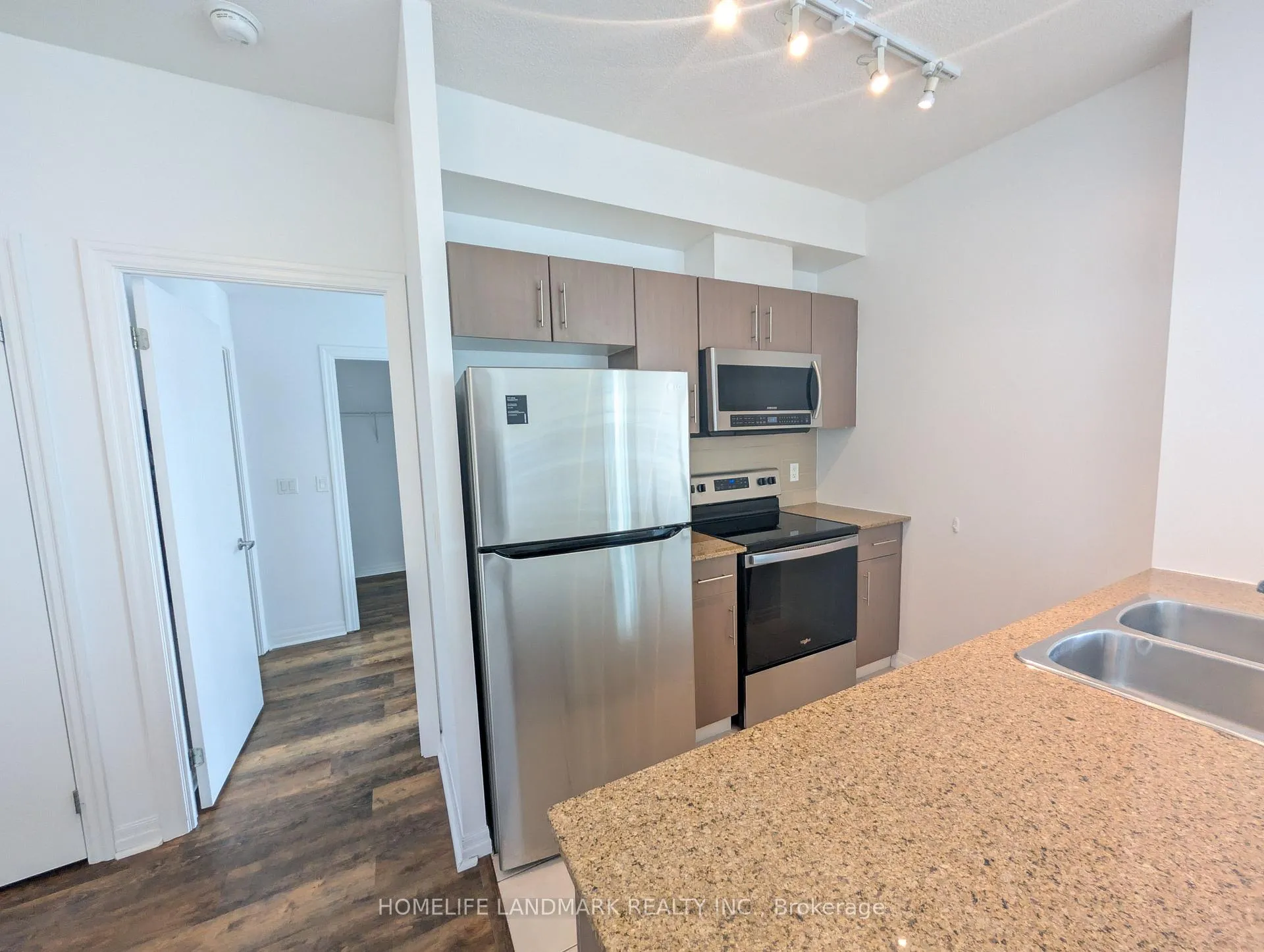 Photo 14 of Unit 2604, 12 Yonge Street, Toronto, Waterfront Communities — HOMEH