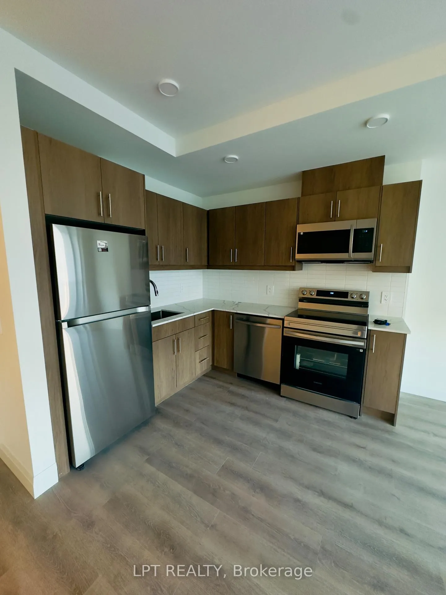 Photo 11 of Unit 304, 1333 Weber St E, Kitchener — HOMEH