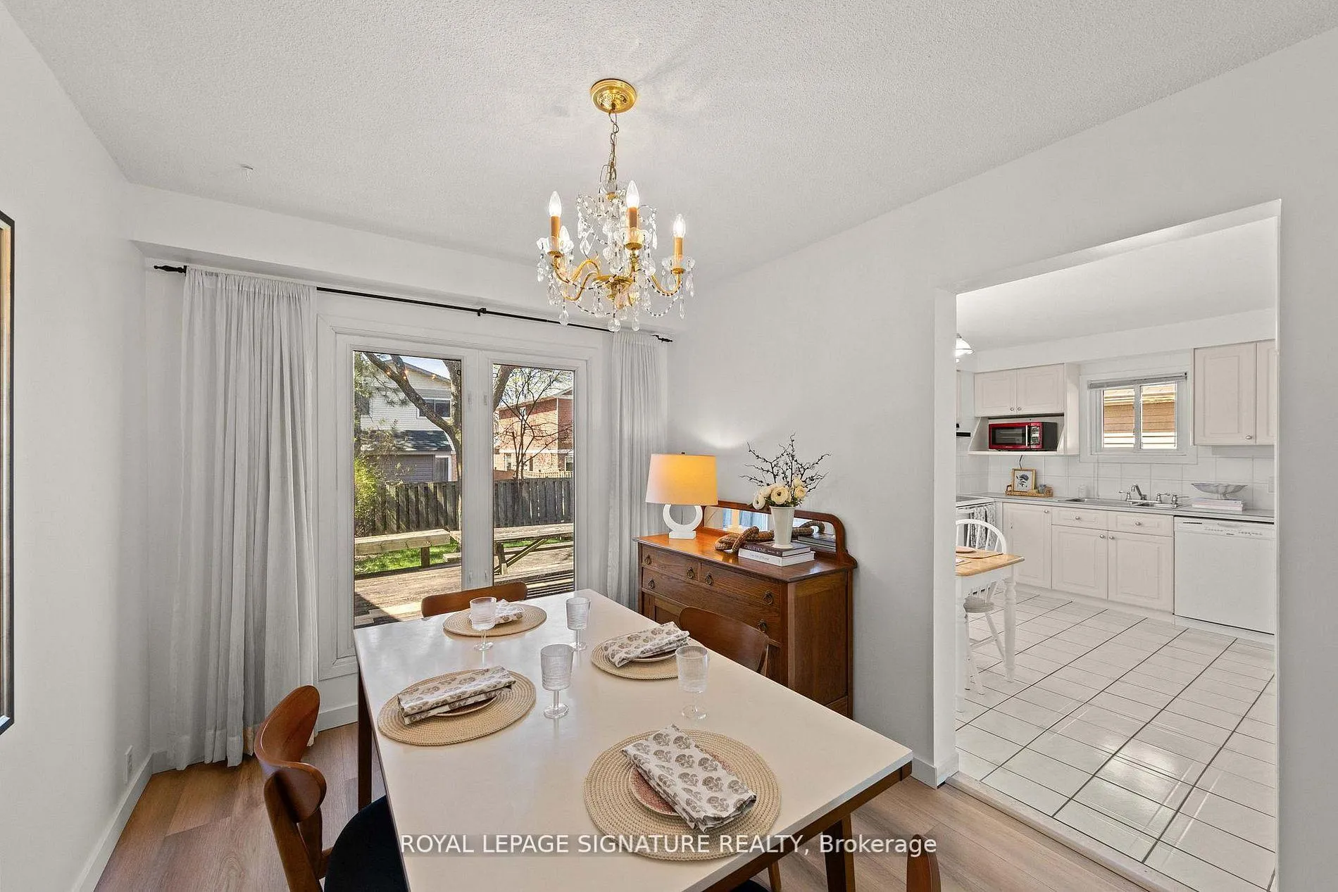 Photo 10 of 22 Madsen Crescent, Markham, Markville — HOMEH