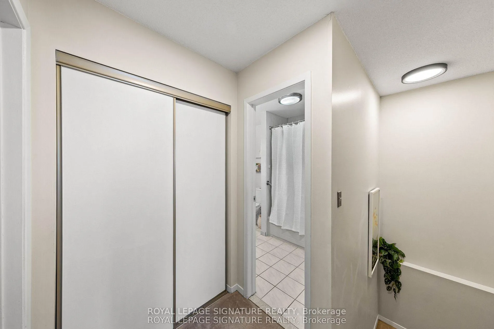 Photo 25 of 22 Madsen Crescent, Markham, Markville — HOMEH