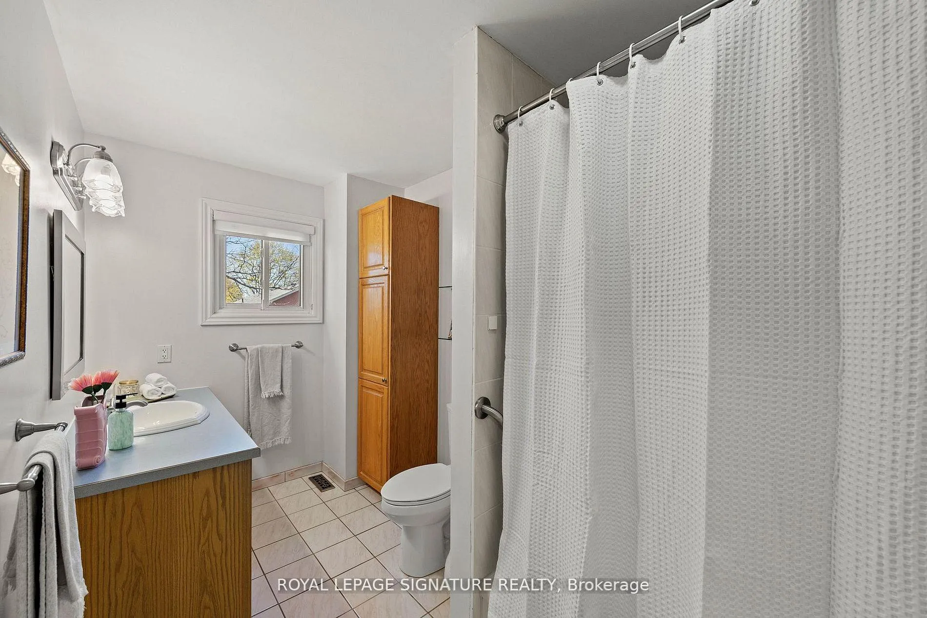 Photo 37 of 22 Madsen Crescent, Markham, Markville — HOMEH
