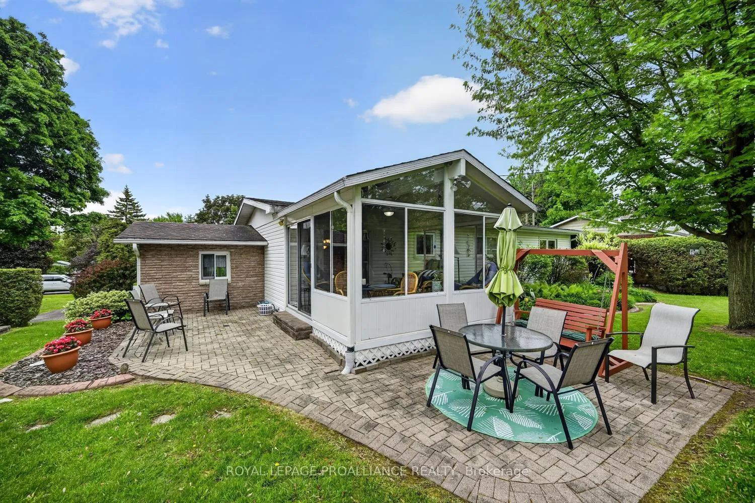 Photo 8 of 8 Bernard Crescent, Augusta, Augusta Twp — HOMEH