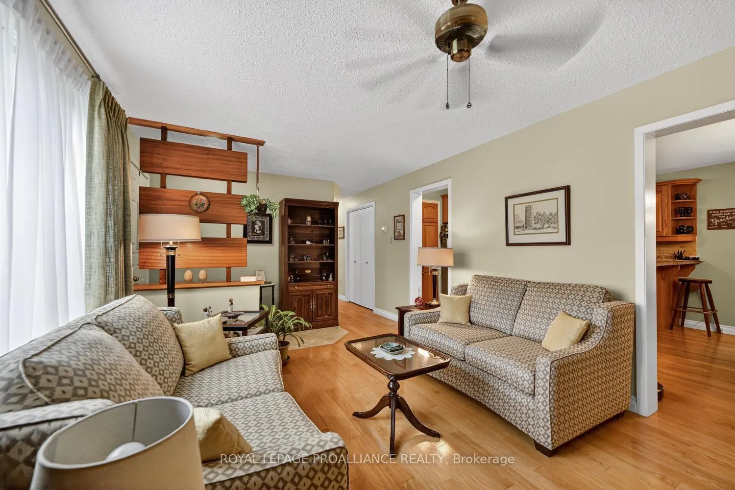 Photo 13 of 8 Bernard Crescent, Augusta, Augusta Twp — HOMEH