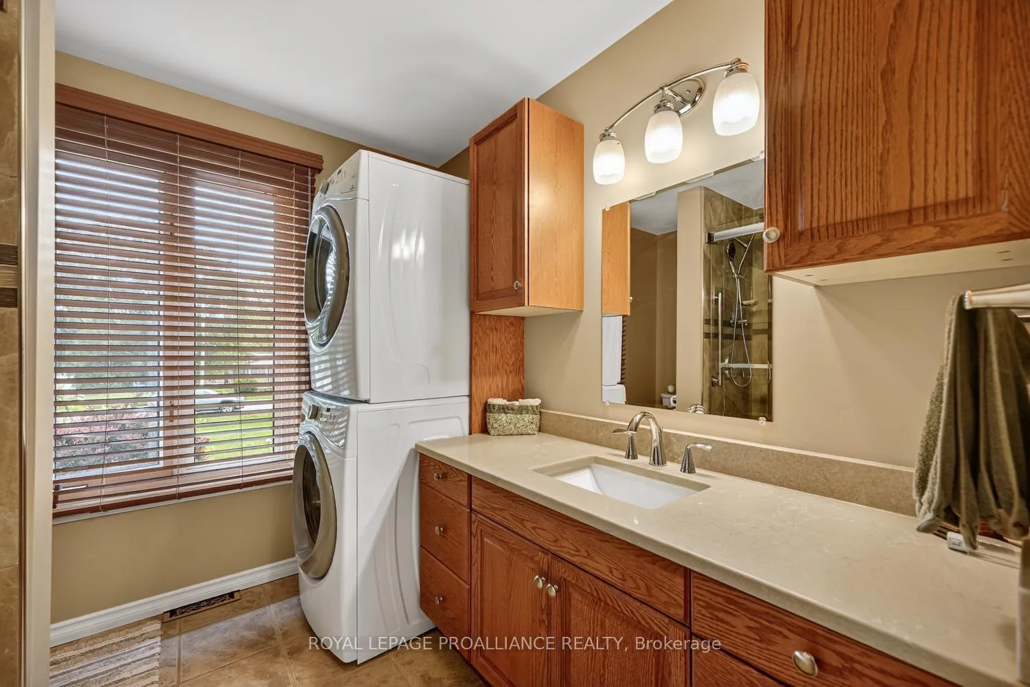 Photo 20 of 8 Bernard Crescent, Augusta, Augusta Twp — HOMEH