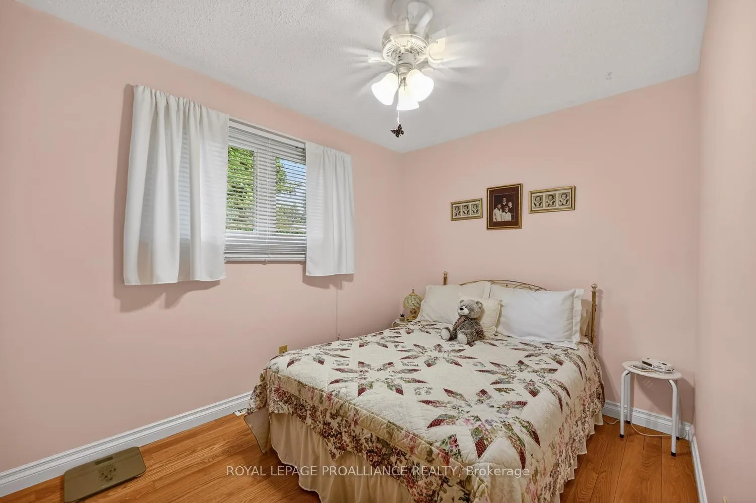 Photo 25 of 8 Bernard Crescent, Augusta, Augusta Twp — HOMEH