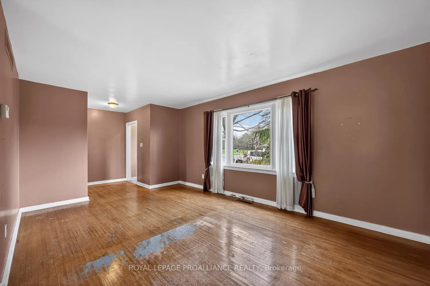 Photo 8 of 773 Royal Crescent, Prescott — HOMEH