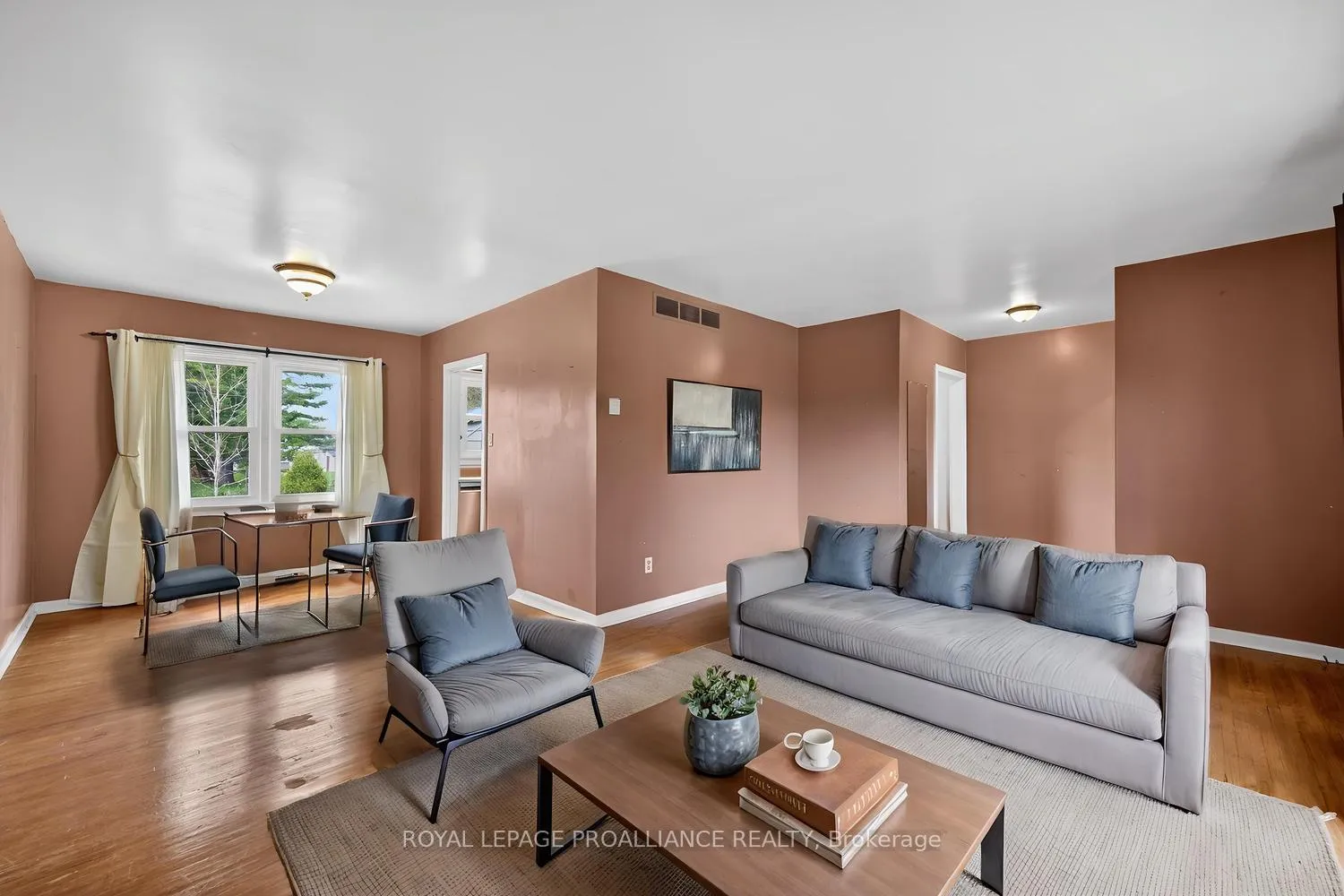 Photo 11 of 773 Royal Crescent, Prescott — HOMEH