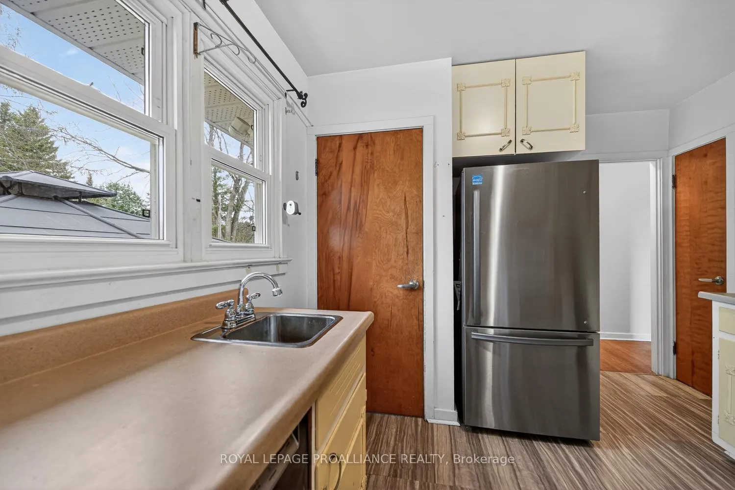 Photo 12 of 773 Royal Crescent, Prescott — HOMEH