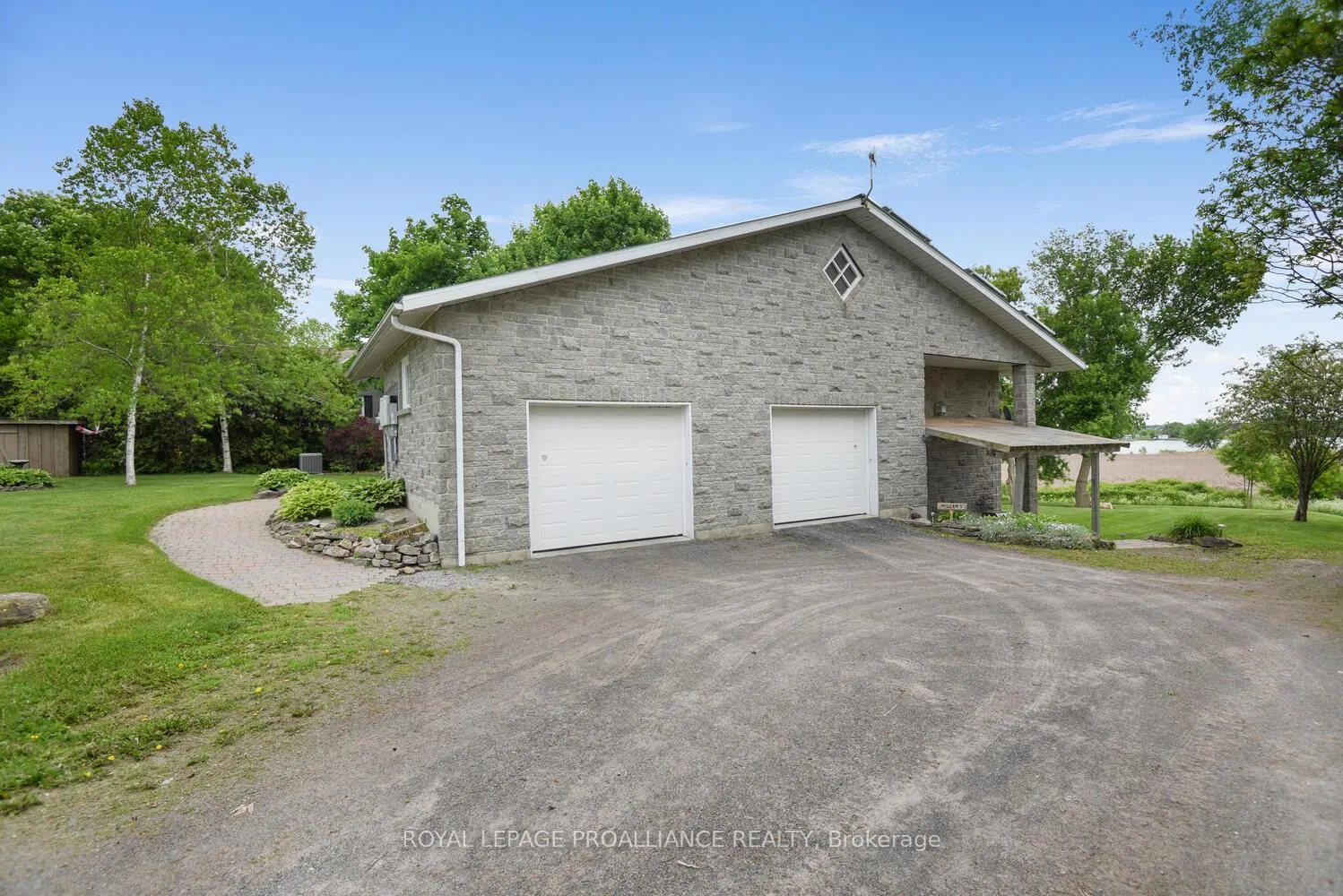 Photo 3 of 2111 County Road 2 E, Edwardsburgh/Cardinal, Edwardsburgh/Cardinal Twp — HOMEH