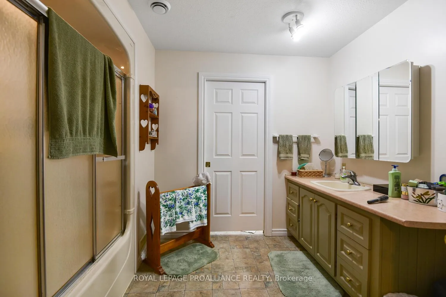 Photo 23 of 2111 County Road 2 E, Edwardsburgh/Cardinal, Edwardsburgh/Cardinal Twp — HOMEH