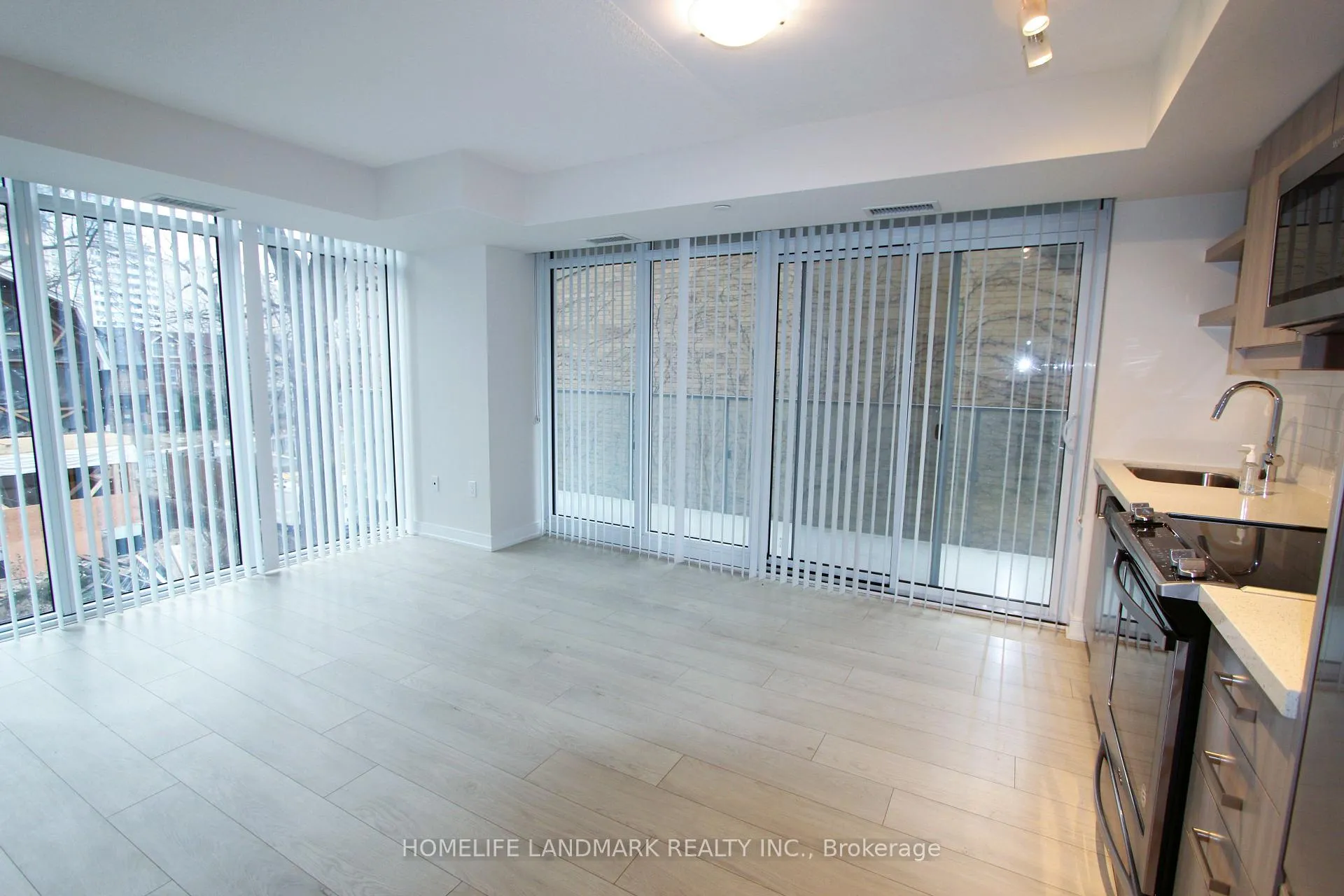 Photo 5 of Unit 304, 50 Wellesley Street E, Toronto, Church-Yonge Corridor — HOMEH