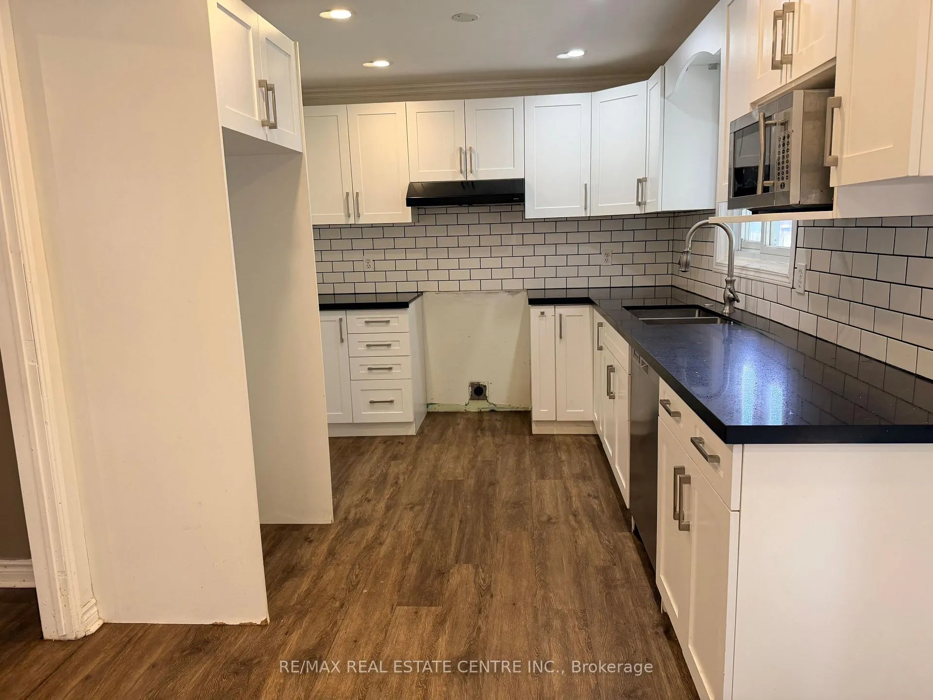 Photo 12 of 43 Forest Glen Crescent, Kitchener, Forest Hill — HOMEH