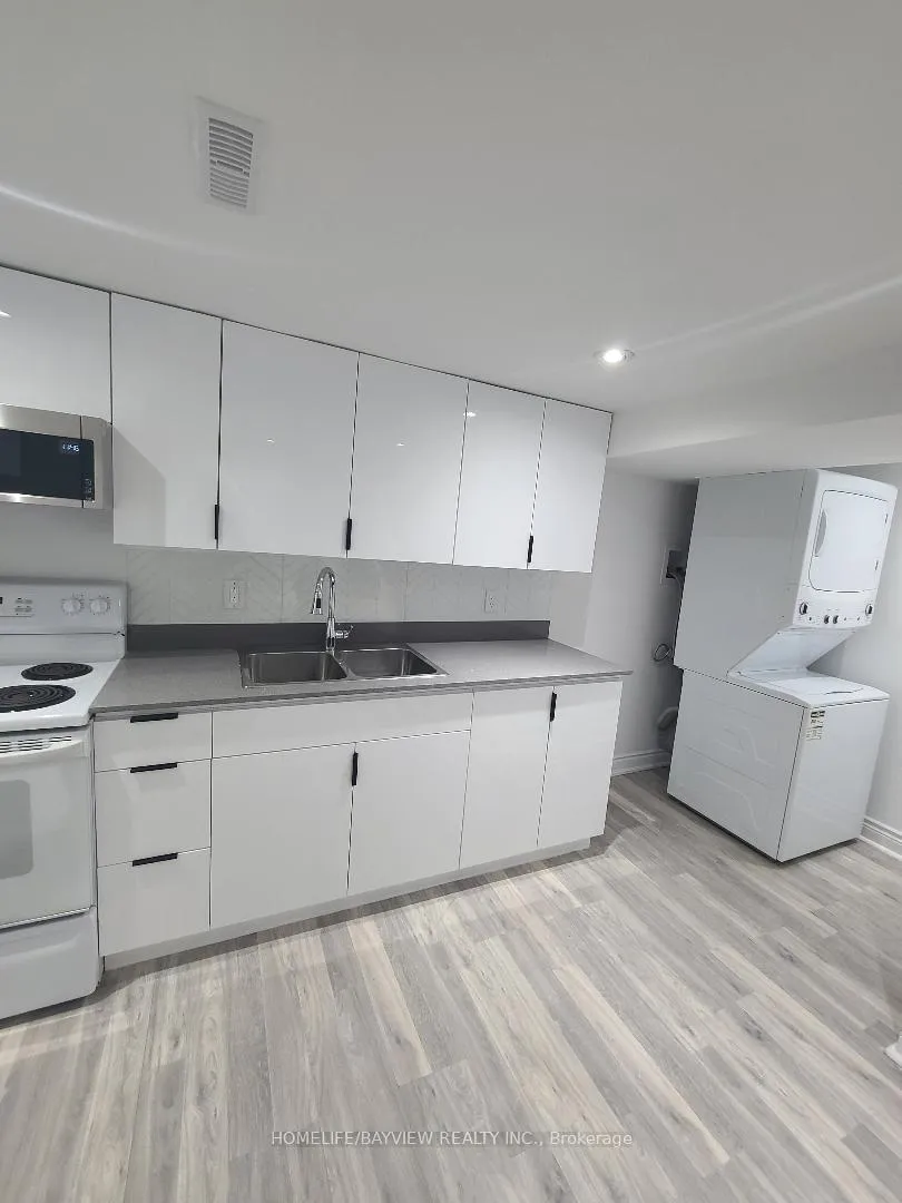 Photo 2 of Unit (Bsmnt), 26 Millcroft Way, Vaughan, Brownridge — HOMEH
