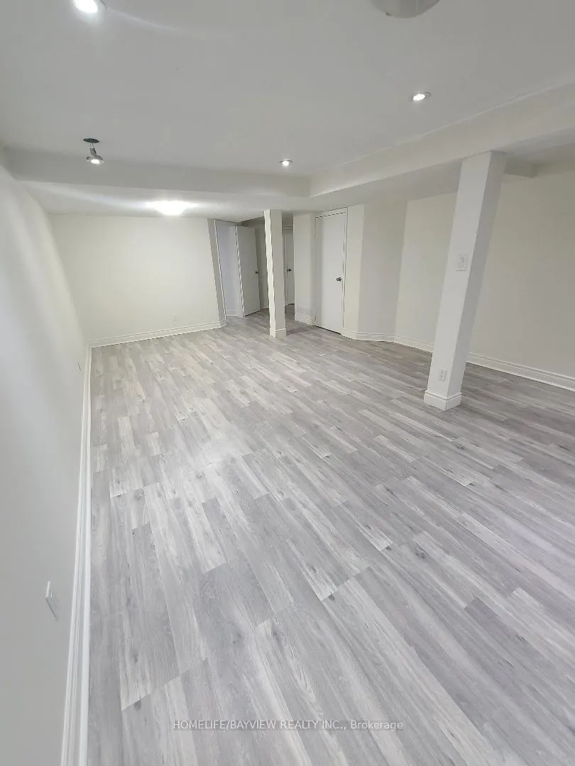 Photo 3 of Unit (Bsmnt), 26 Millcroft Way, Vaughan, Brownridge — HOMEH