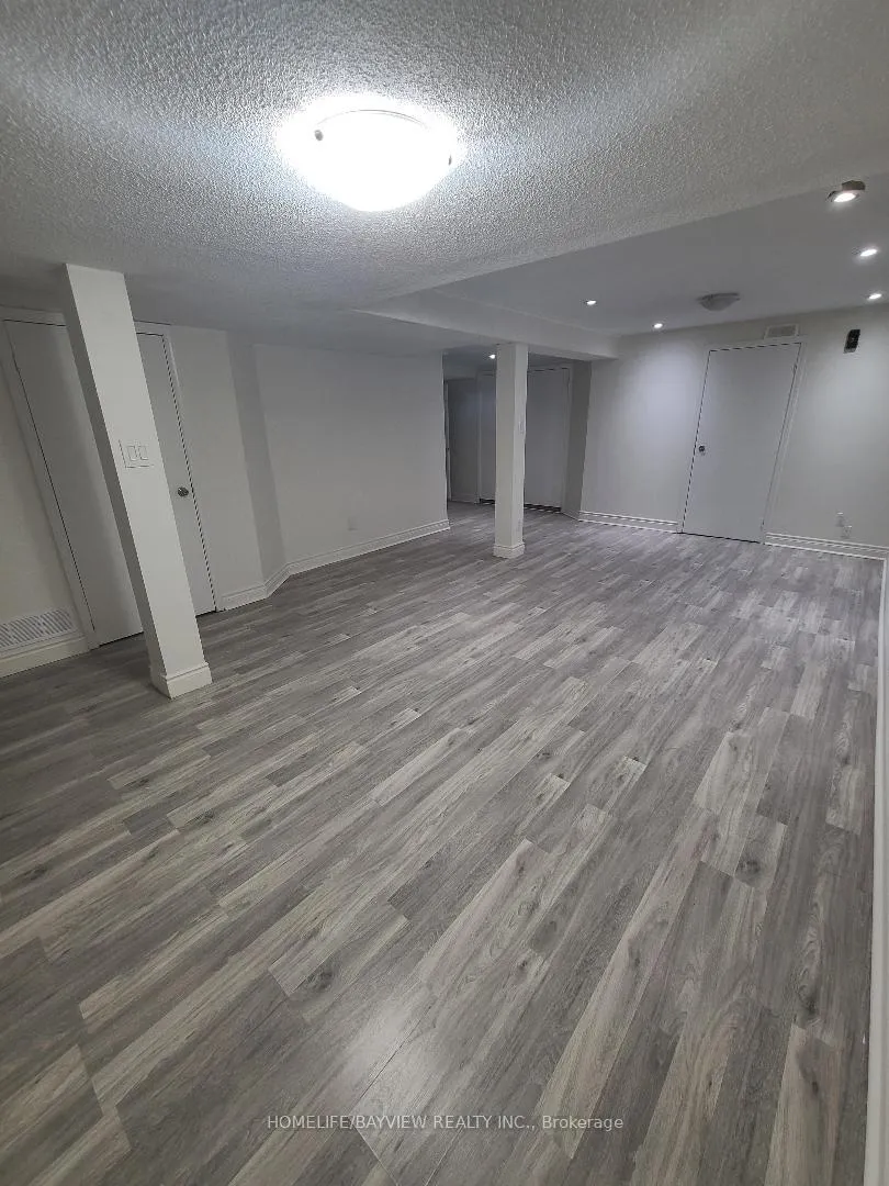 Photo 4 of Unit (Bsmnt), 26 Millcroft Way, Vaughan, Brownridge — HOMEH