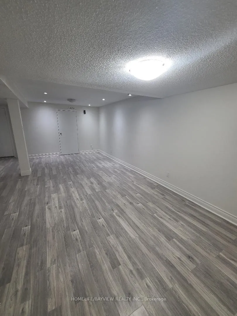 Photo 5 of Unit (Bsmnt), 26 Millcroft Way, Vaughan, Brownridge — HOMEH