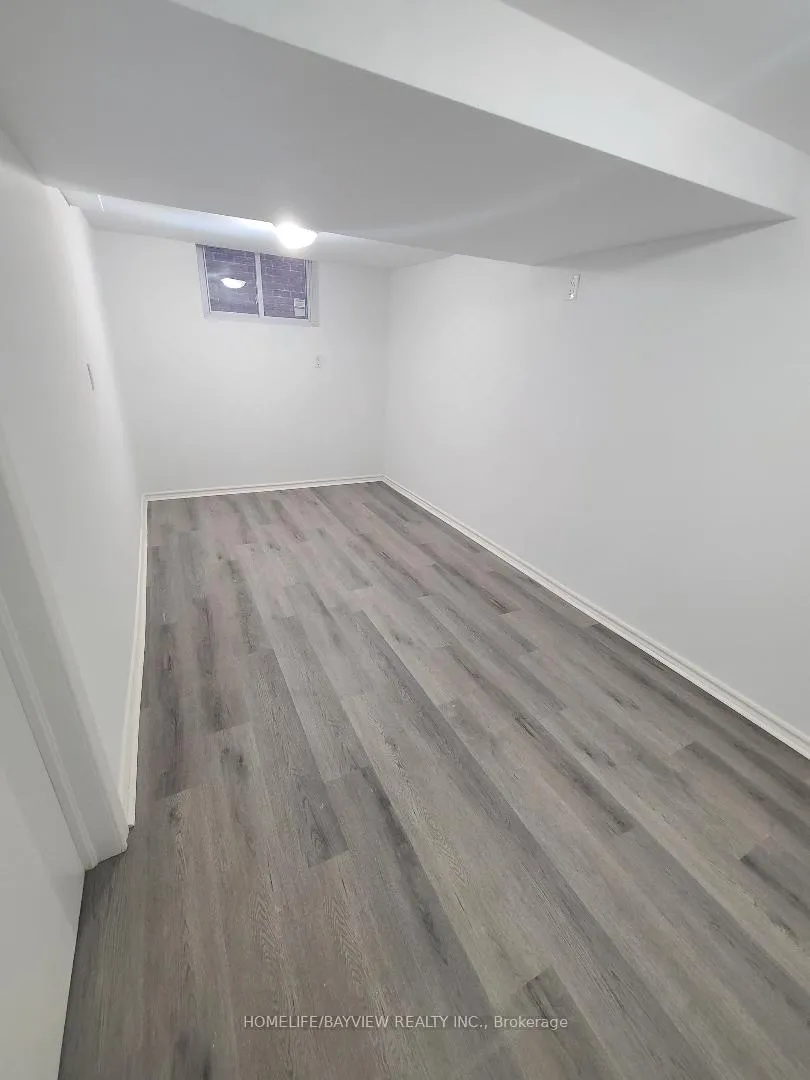 Photo 6 of Unit (Bsmnt), 26 Millcroft Way, Vaughan, Brownridge — HOMEH