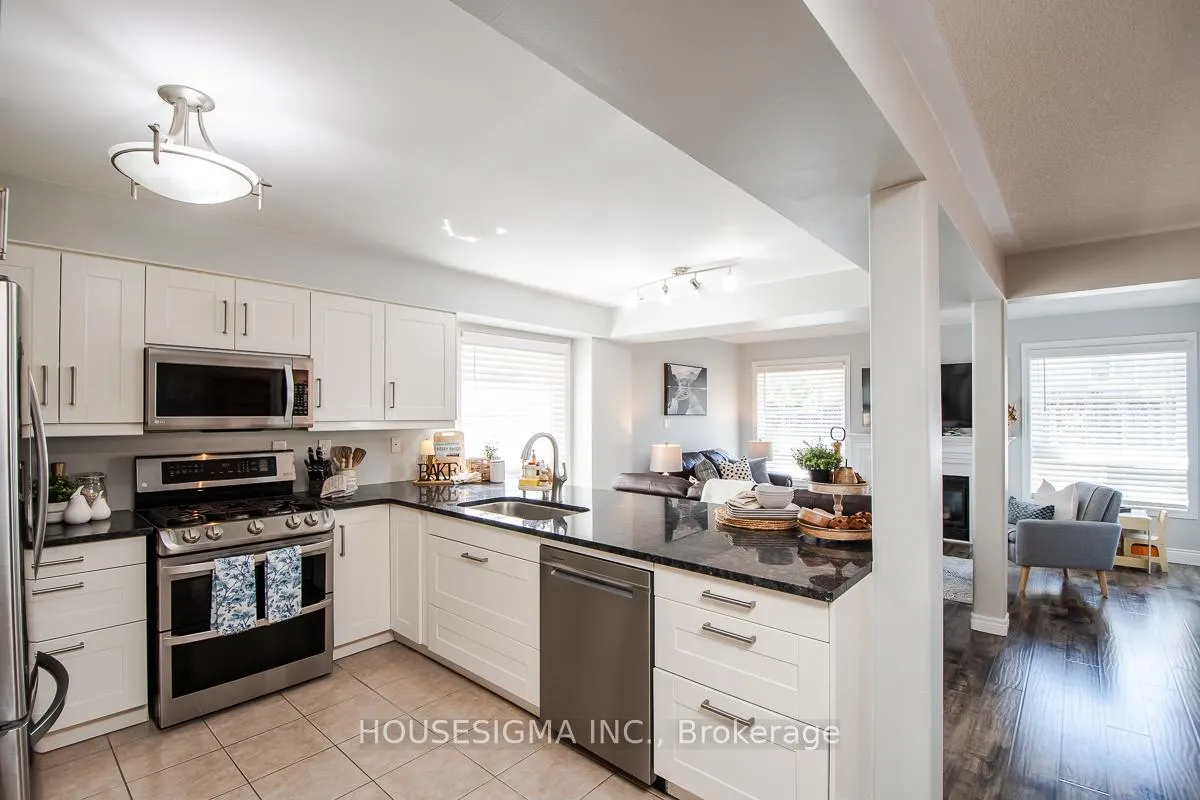 Photo 5 of 27 Staples Avenue, Clarington, Courtice — HOMEH