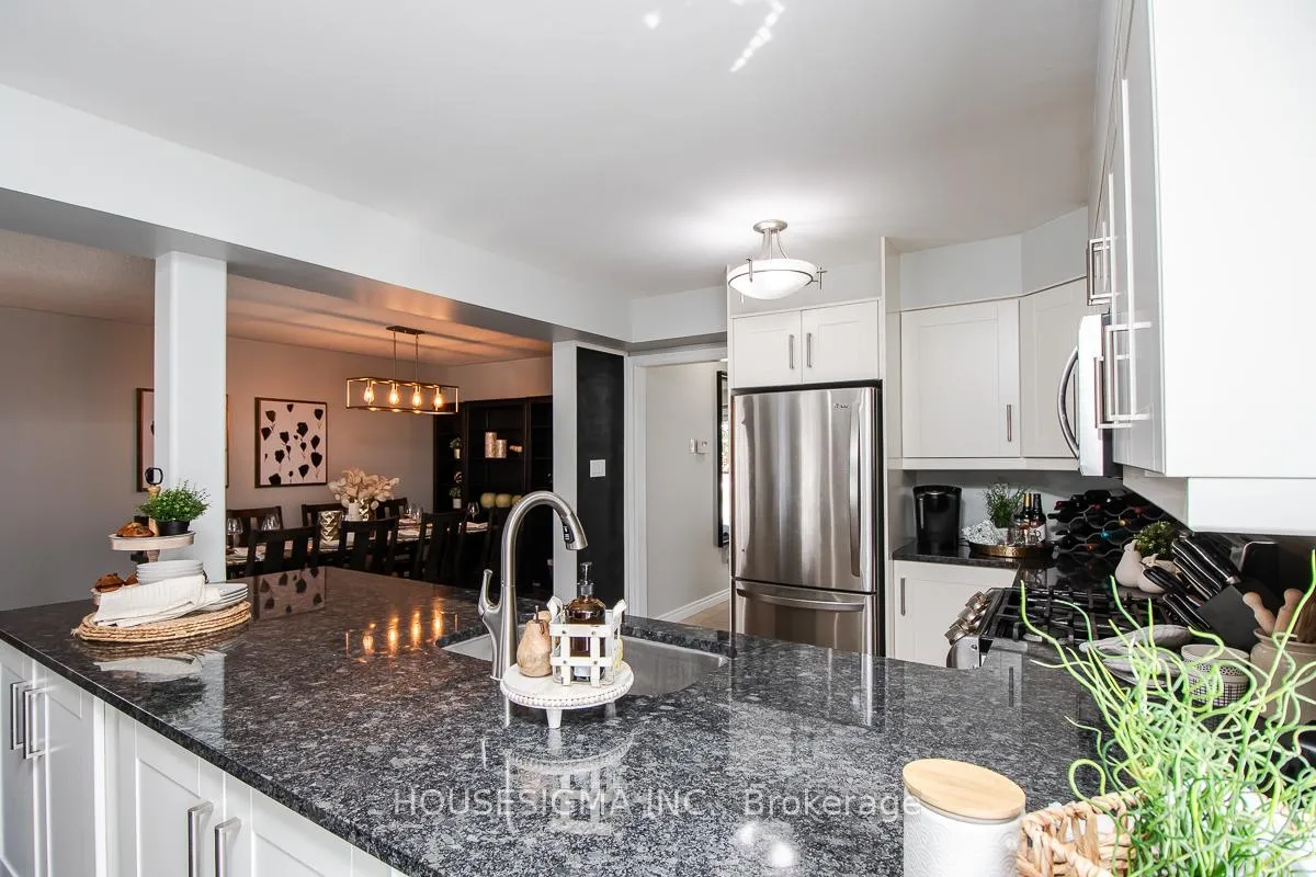 Photo 9 of 27 Staples Avenue, Clarington, Courtice — HOMEH
