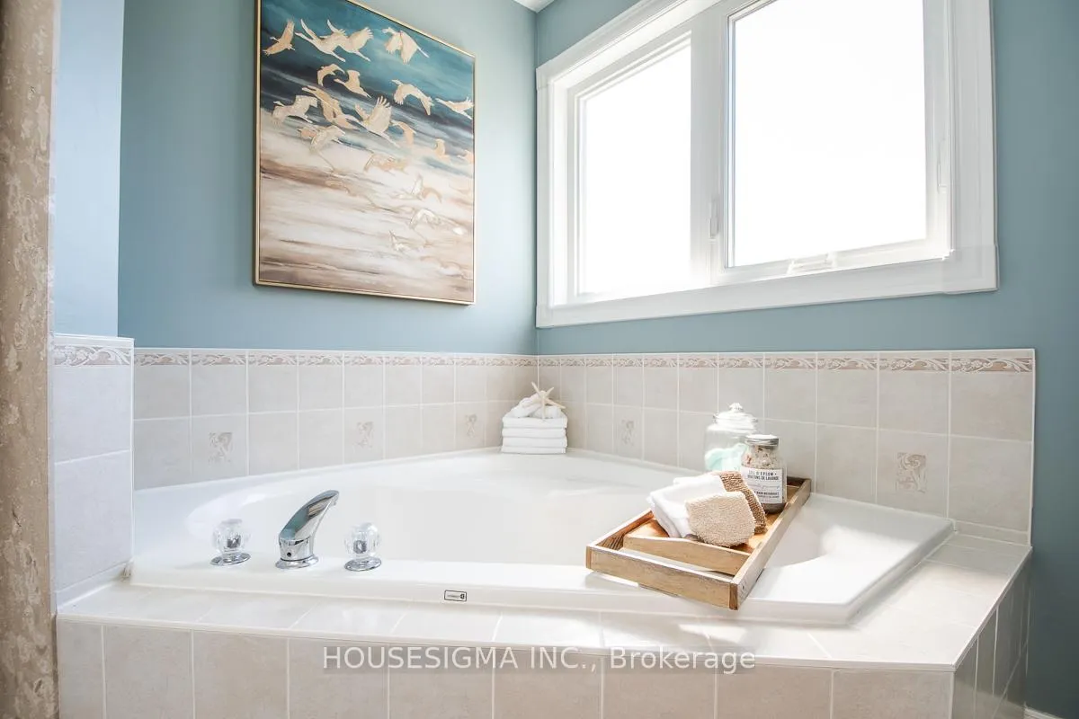 Photo 24 of 27 Staples Avenue, Clarington, Courtice — HOMEH