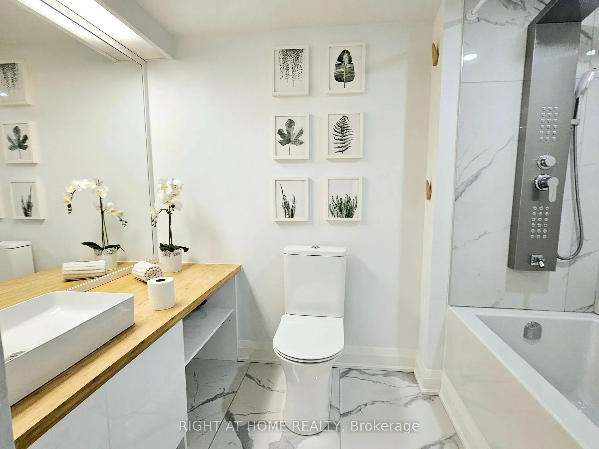 Photo 15 of Unit 3306, 65 Harbour Square, Toronto, Waterfront Communities — HOMEH