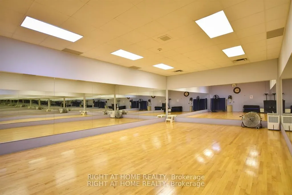Photo 32 of Unit 3306, 65 Harbour Square, Toronto, Waterfront Communities — HOMEH