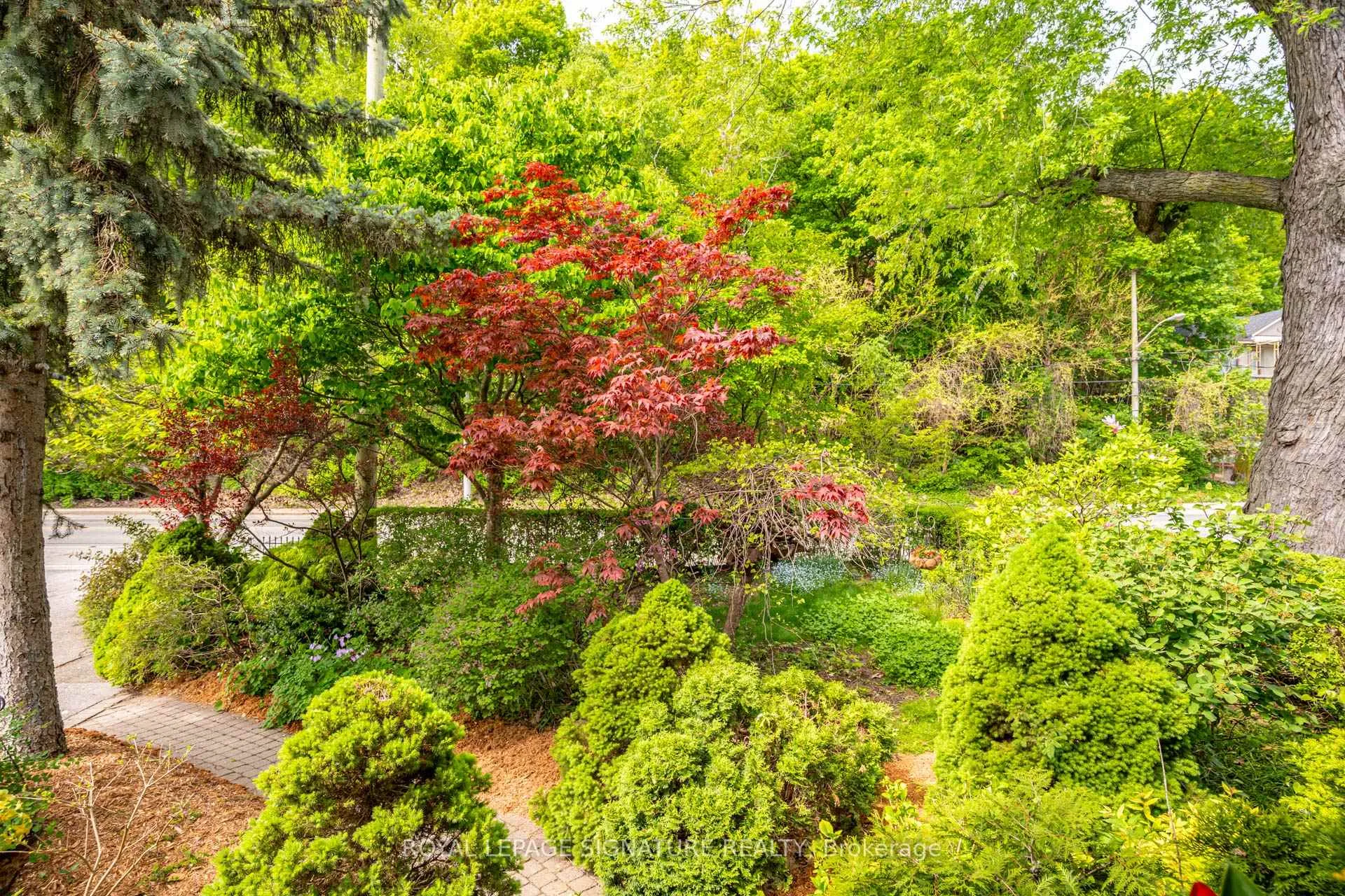 Photo 3 of 123 South Kingsway, Toronto, High Park-Swansea — HOMEH