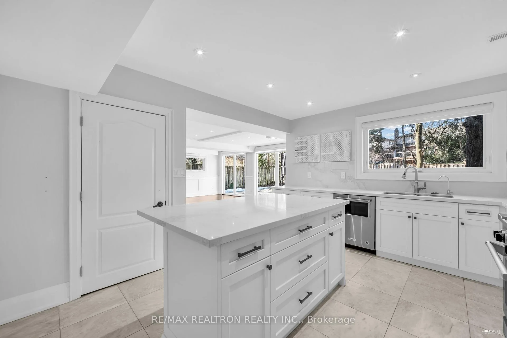 Photo 8 of 26 Liebeck Crescent, Markham, Unionville — HOMEH