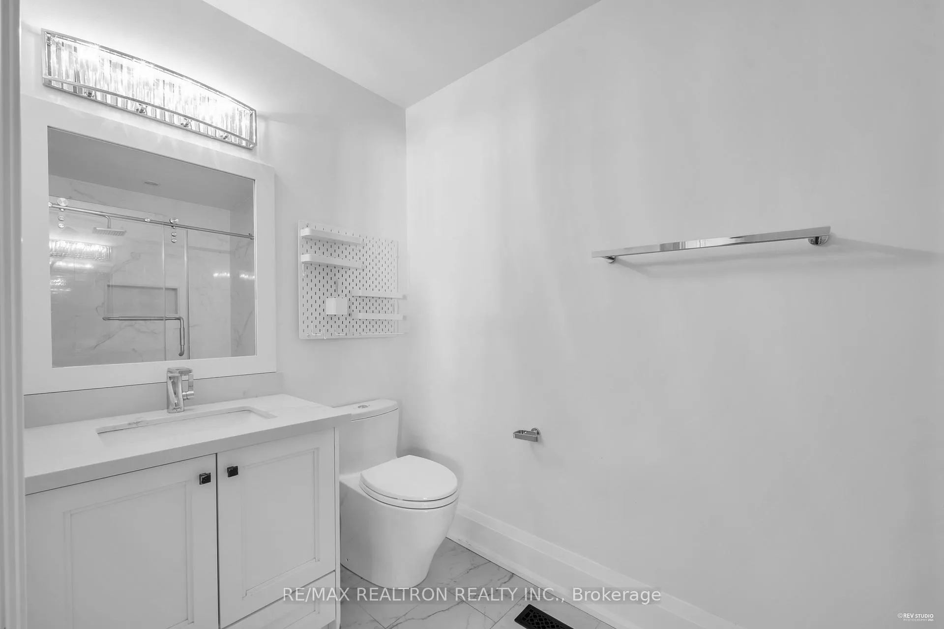 Photo 17 of 26 Liebeck Crescent, Markham, Unionville — HOMEH