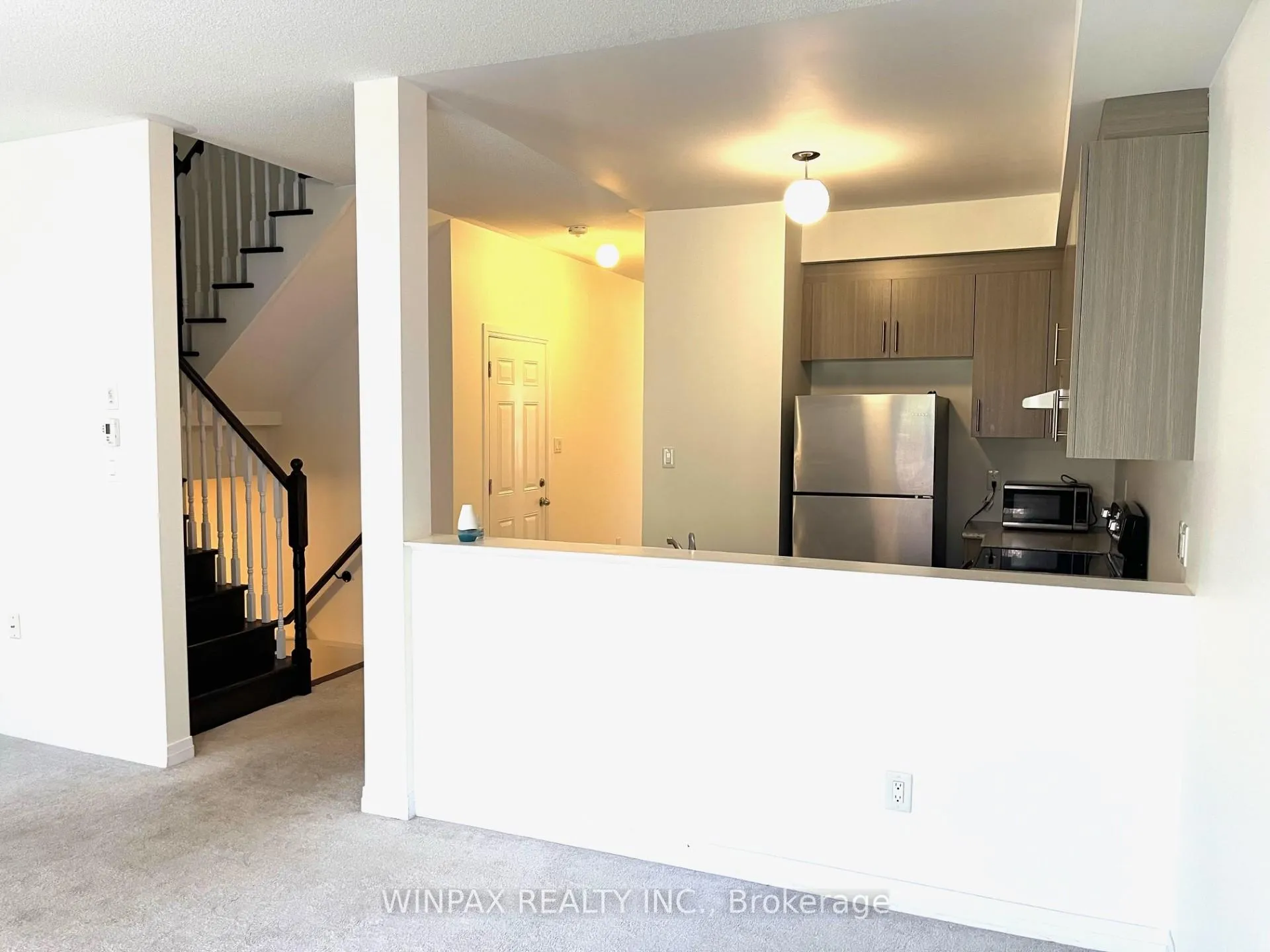 Photo 6 of 8 Bedford Estates Crescent, Barrie, Bayshore — HOMEH