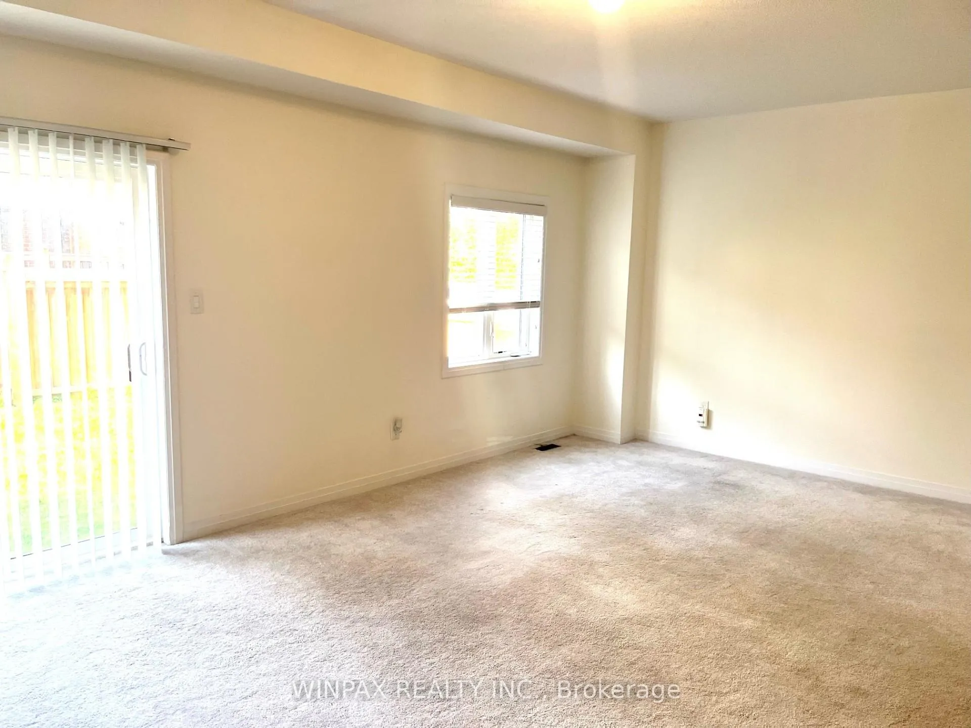 Photo 7 of 8 Bedford Estates Crescent, Barrie, Bayshore — HOMEH