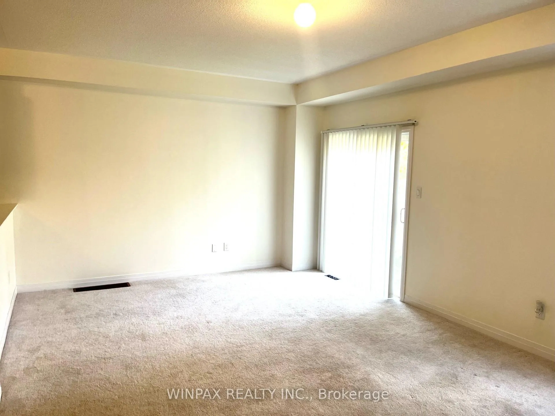 Photo 9 of 8 Bedford Estates Crescent, Barrie, Bayshore — HOMEH