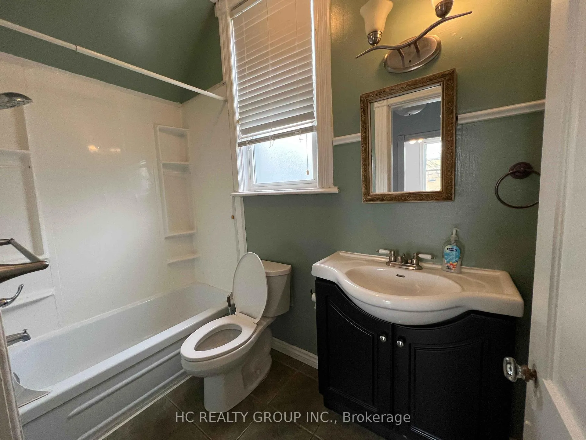 Photo 11 of Unit 1, 416 Oxford Street E, London, East B — HOMEH