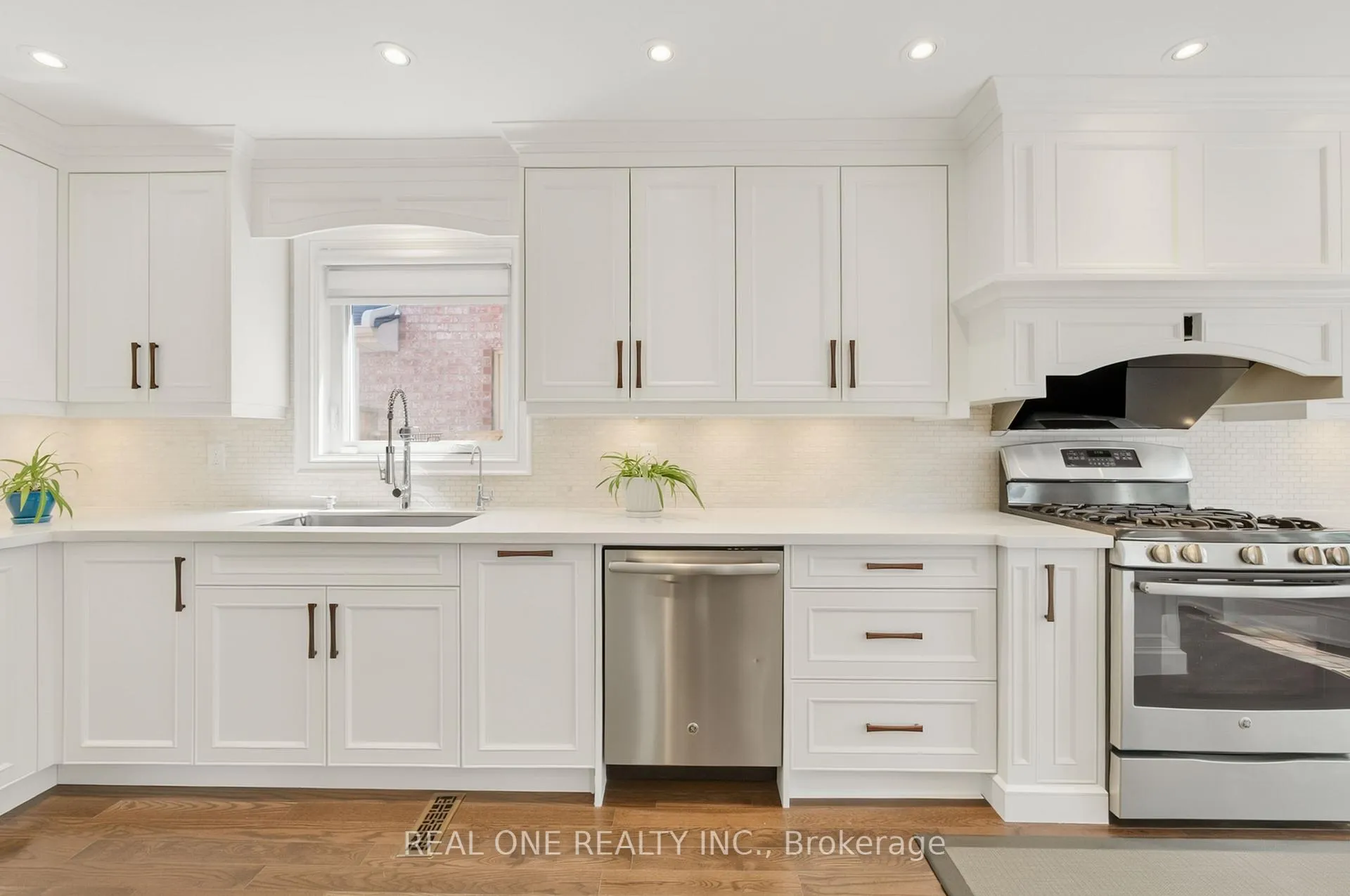 Photo 15 of 67 Eleanor Circle, Richmond Hill, South Richvale — HOMEH