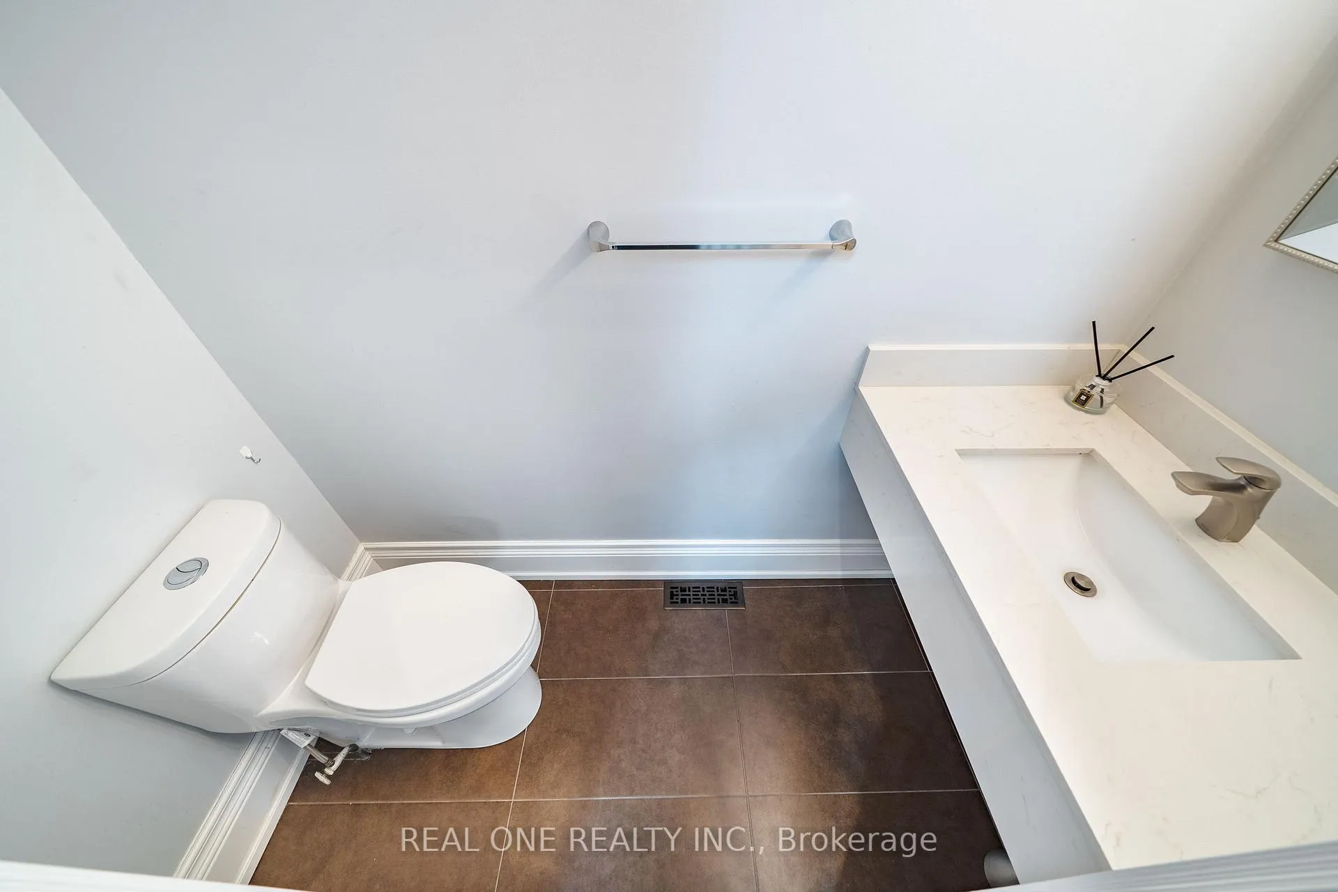 Photo 23 of 67 Eleanor Circle, Richmond Hill, South Richvale — HOMEH