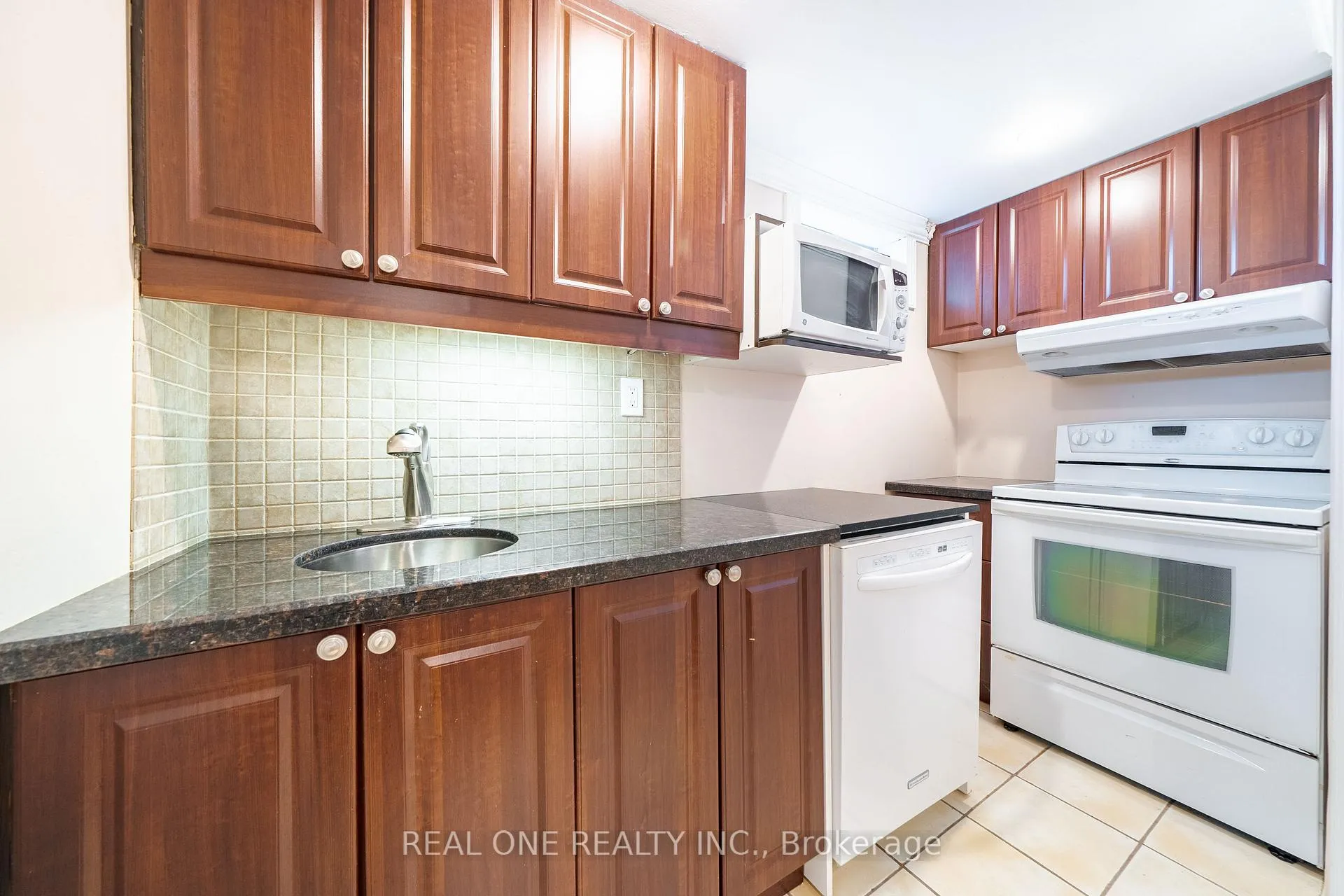Photo 41 of 67 Eleanor Circle, Richmond Hill, South Richvale — HOMEH
