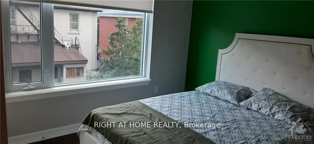 Photo 6 of Unit 404, 238 Besserer Street, Ottawa, Sandy Hill — HOMEH