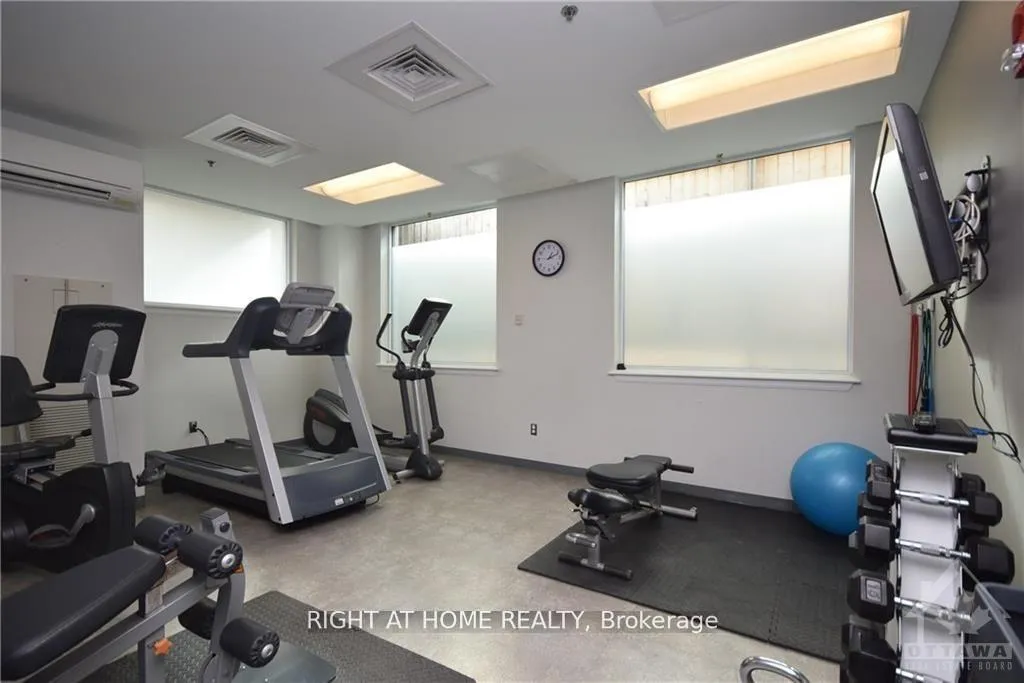 Photo 10 of Unit 404, 238 Besserer Street, Ottawa, Sandy Hill — HOMEH