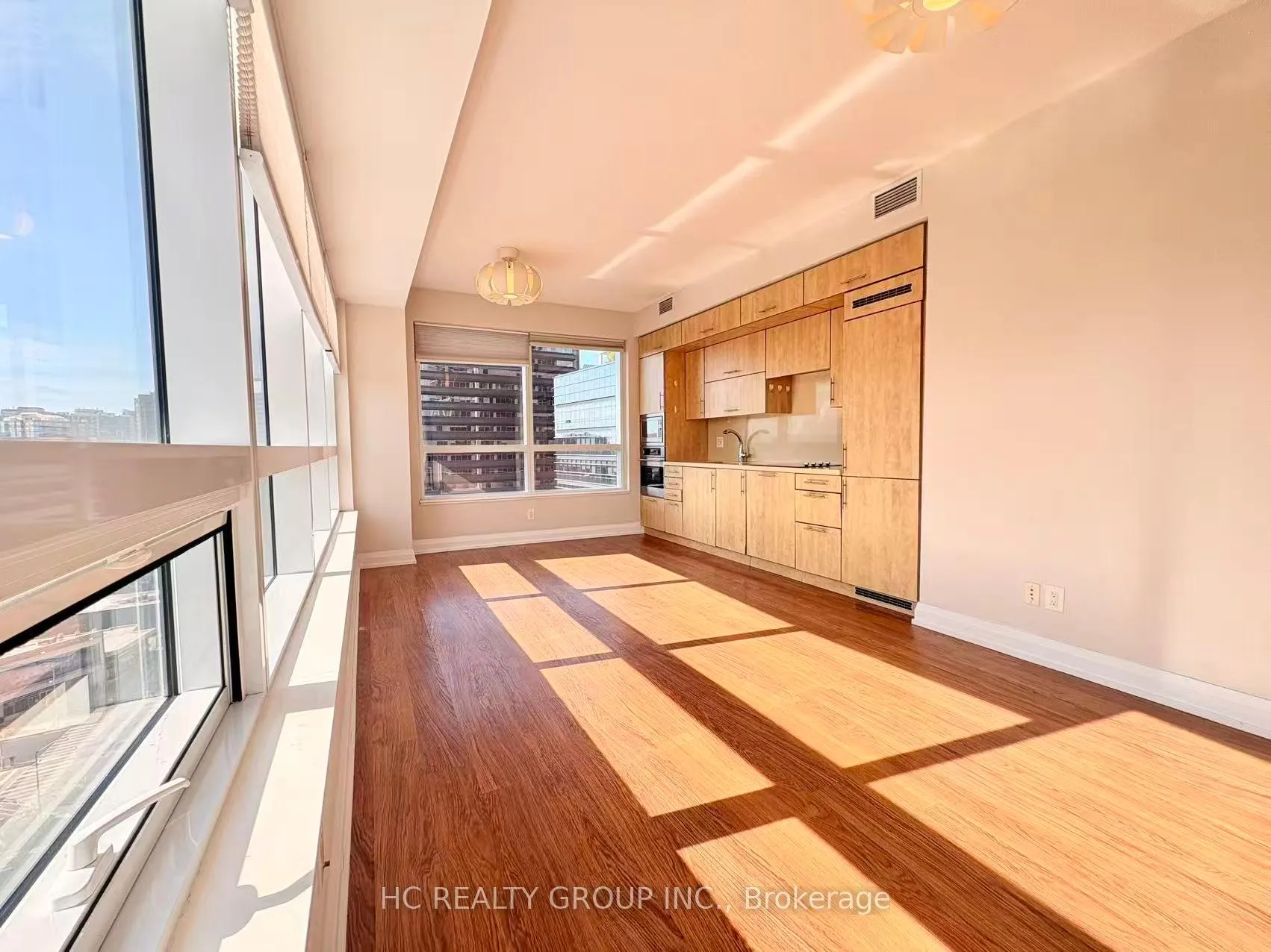 Photo 5 of Unit 1402, 2 Anndale Drive, North York, Willowdale East — HOMEH