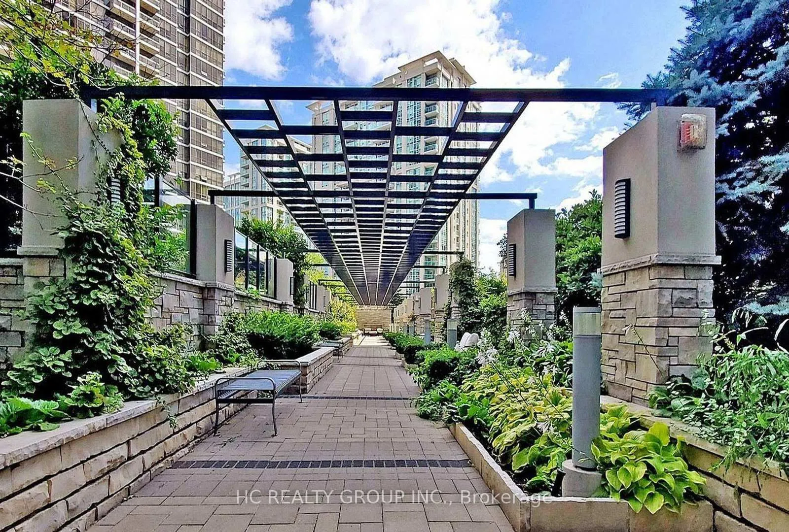Photo 18 of Unit 1402, 2 Anndale Drive, North York, Willowdale East — HOMEH