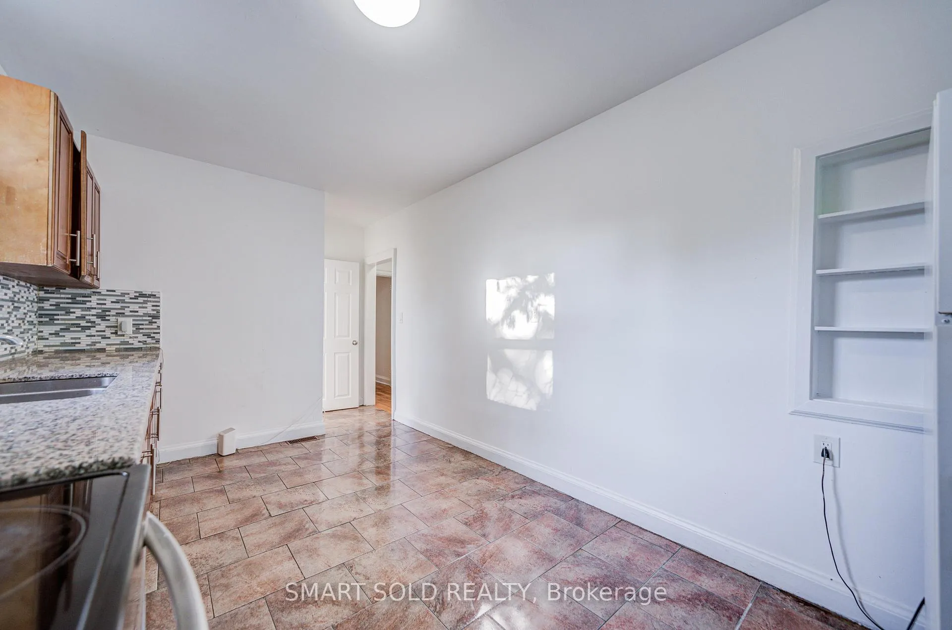 Photo 27 of 77 Fennell Avenue, Hamilton, Southam — HOMEH