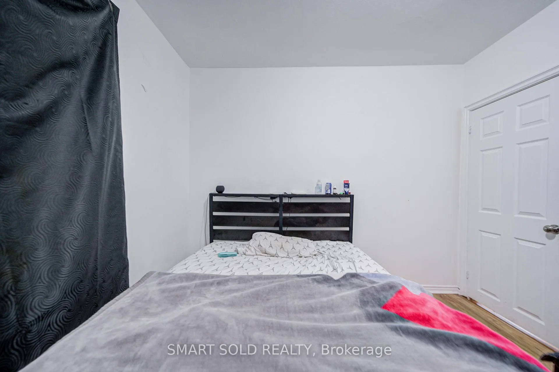 Photo 10 of 77 Fennell Avenue, Hamilton, Southam — HOMEH
