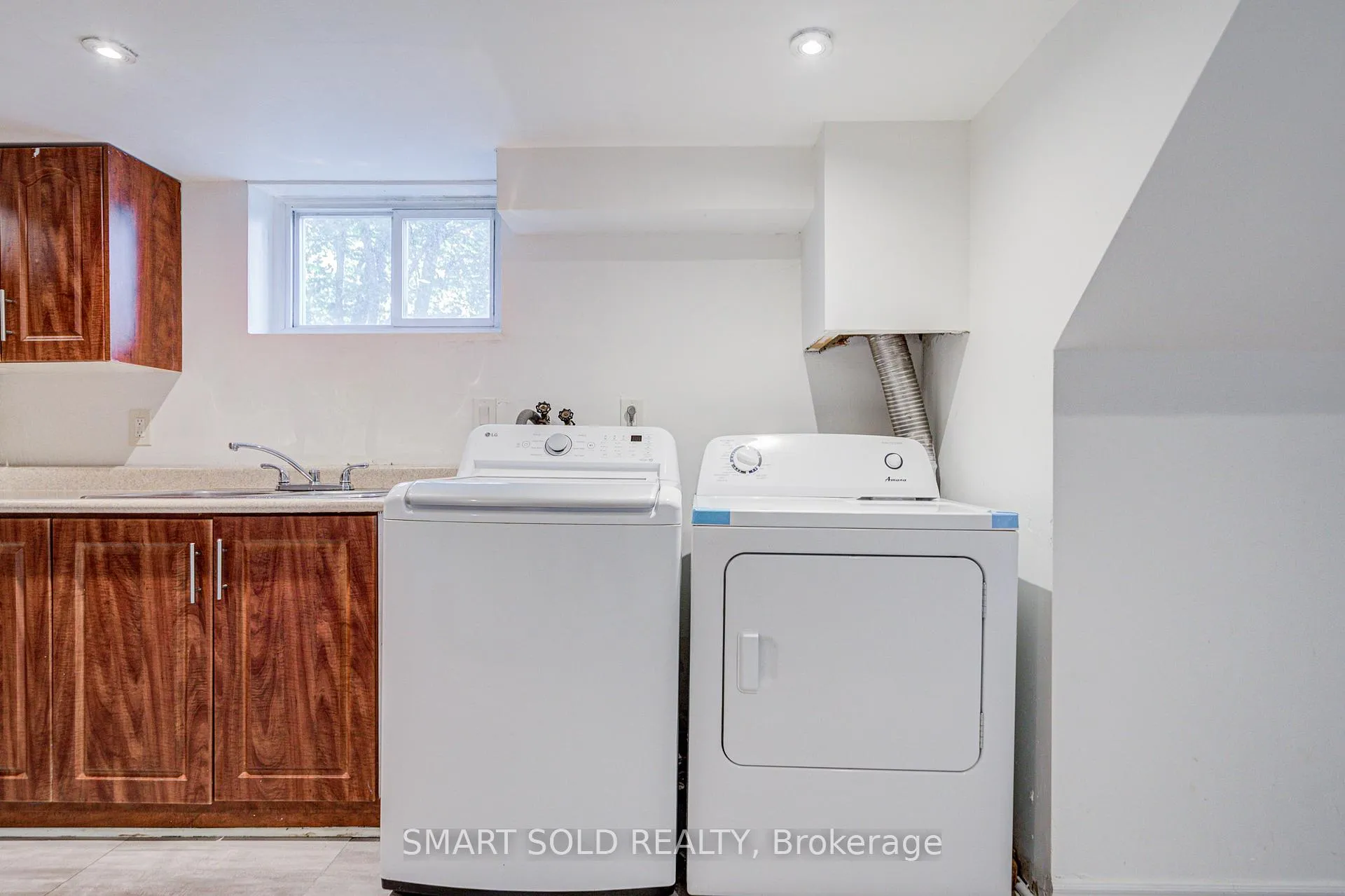 Photo 15 of 77 Fennell Avenue, Hamilton, Southam — HOMEH