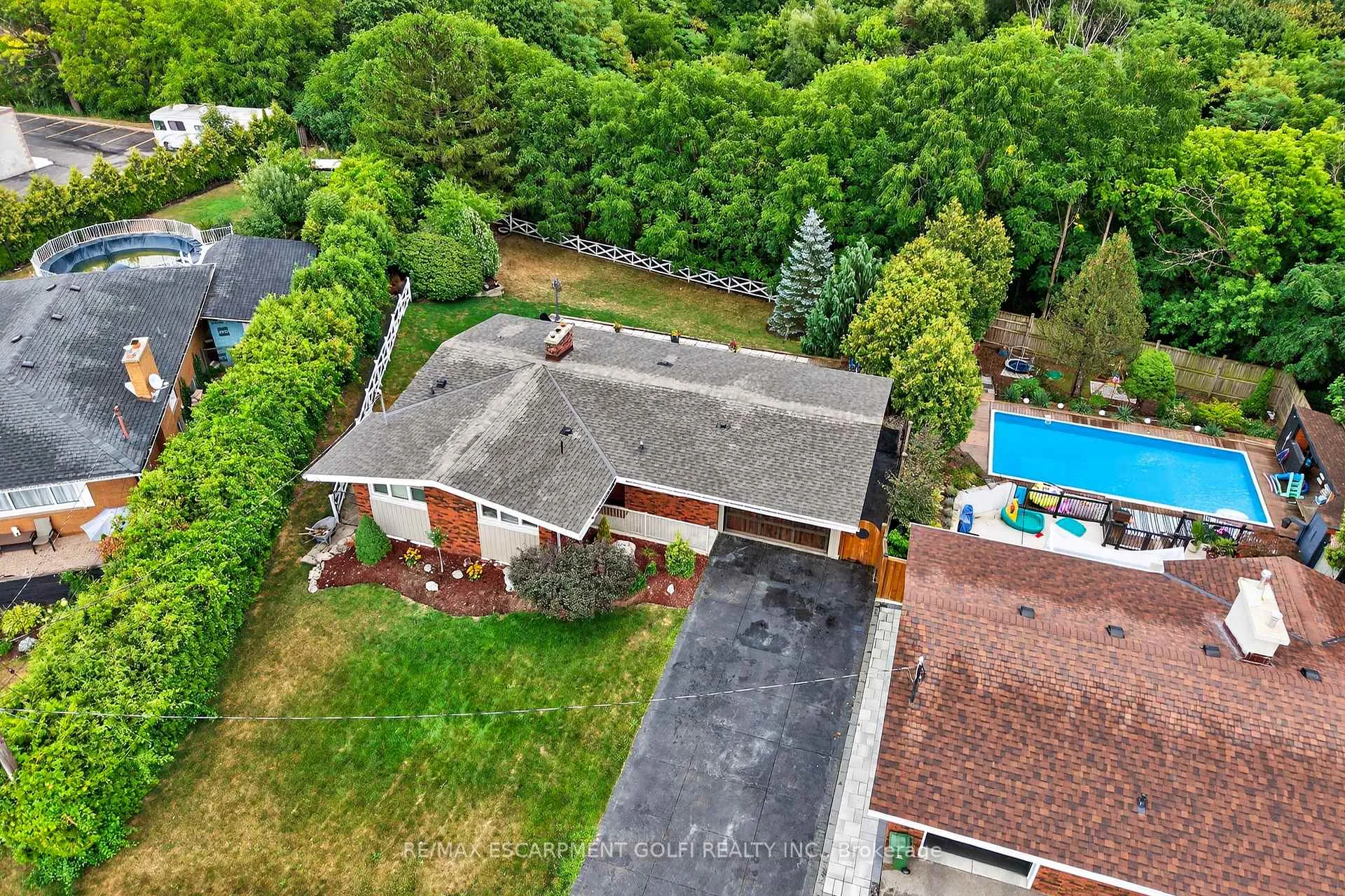 Photo 4 of 90 Mountain Avenue, Hamilton, Stoney Creek — HOMEH