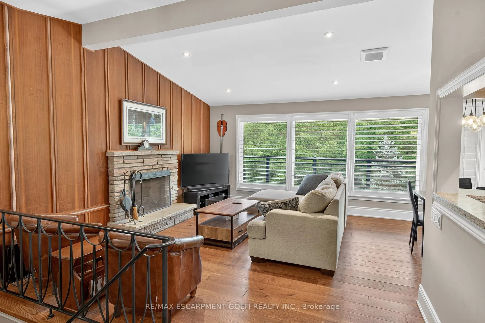 Photo 7 of 90 Mountain Avenue, Hamilton, Stoney Creek — HOMEH