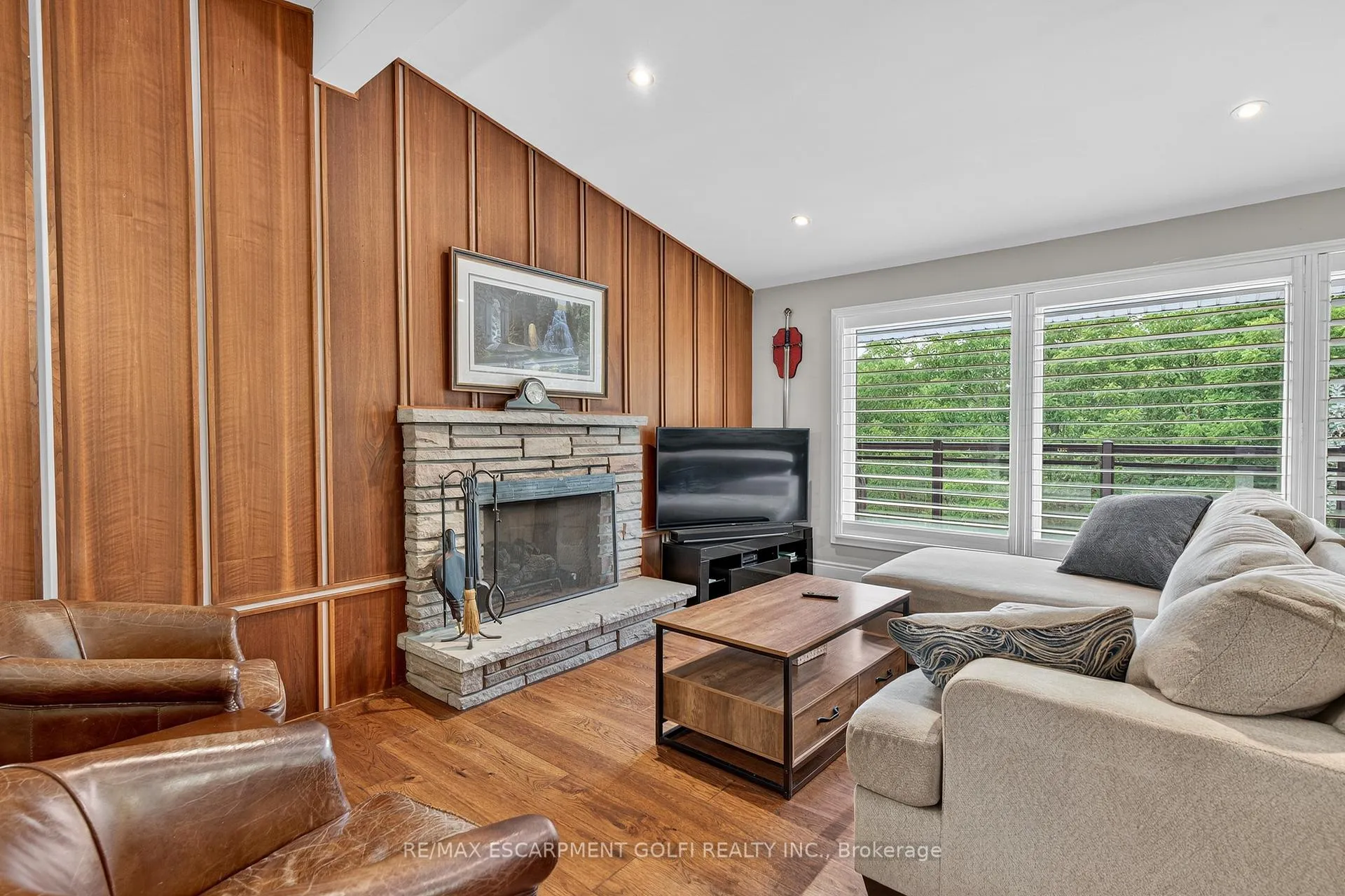 Photo 8 of 90 Mountain Avenue, Hamilton, Stoney Creek — HOMEH
