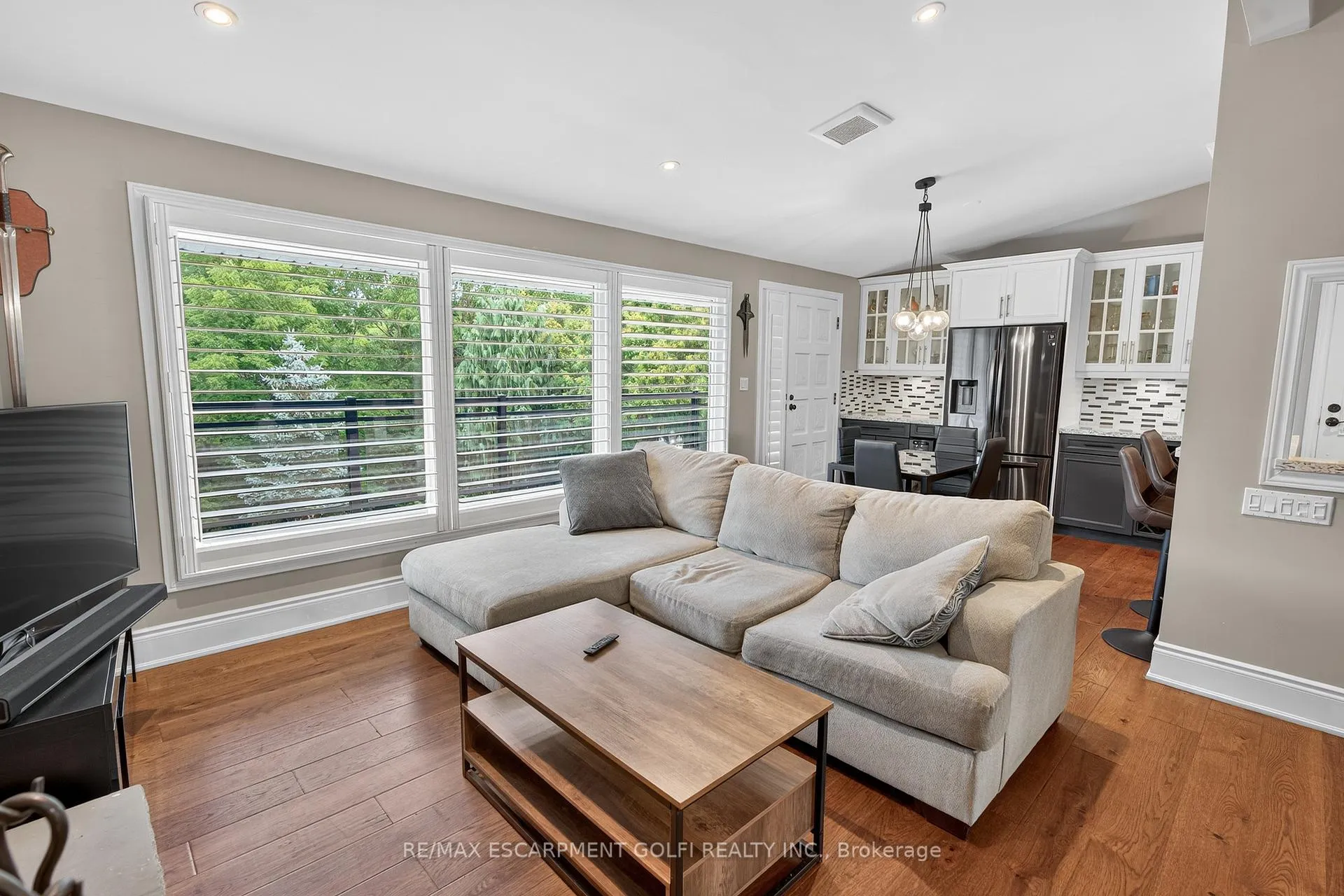 Photo 11 of 90 Mountain Avenue, Hamilton, Stoney Creek — HOMEH